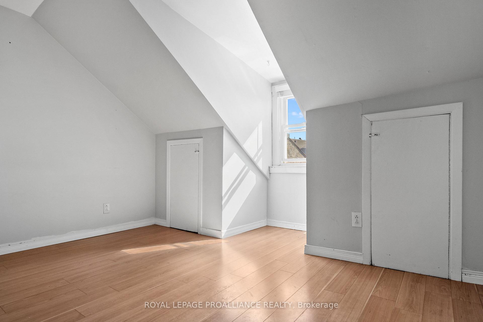 Photo 23 of 10 Rideau Street, Kingston, Central City East — HOMEH