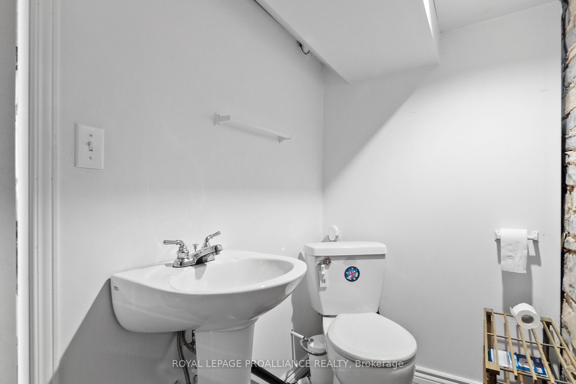 Photo 29 of 10 Rideau Street, Kingston, Central City East — HOMEH