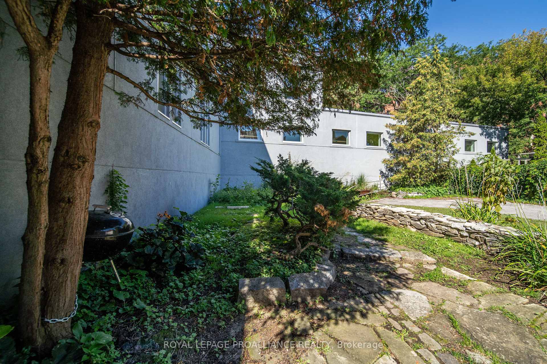 Photo 33 of 10 Rideau Street, Kingston, Central City East — HOMEH