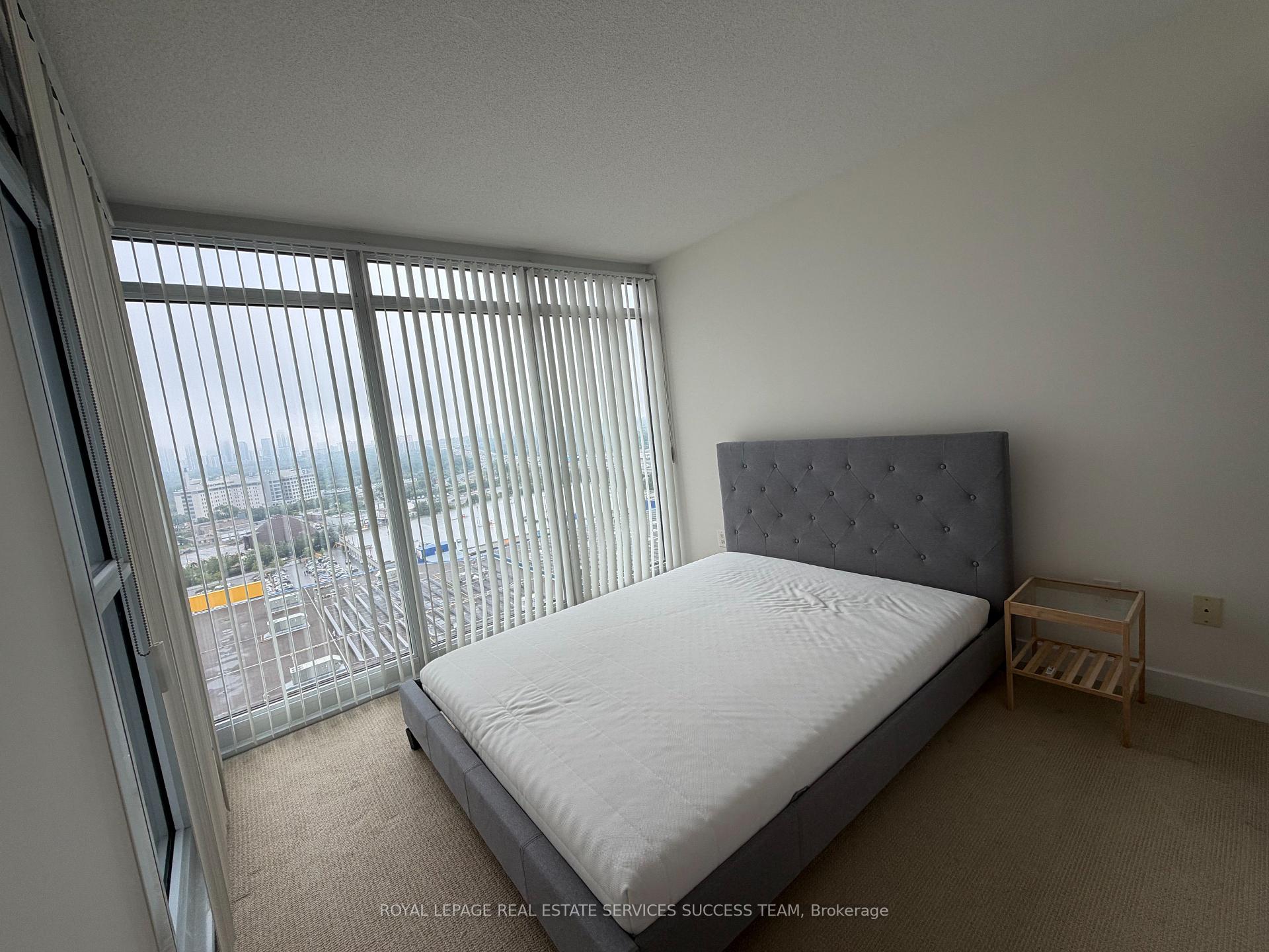 Photo 10 of Unit 1705, 121 Mcmahon Drive, North York, Bayview Village — HOMEH
