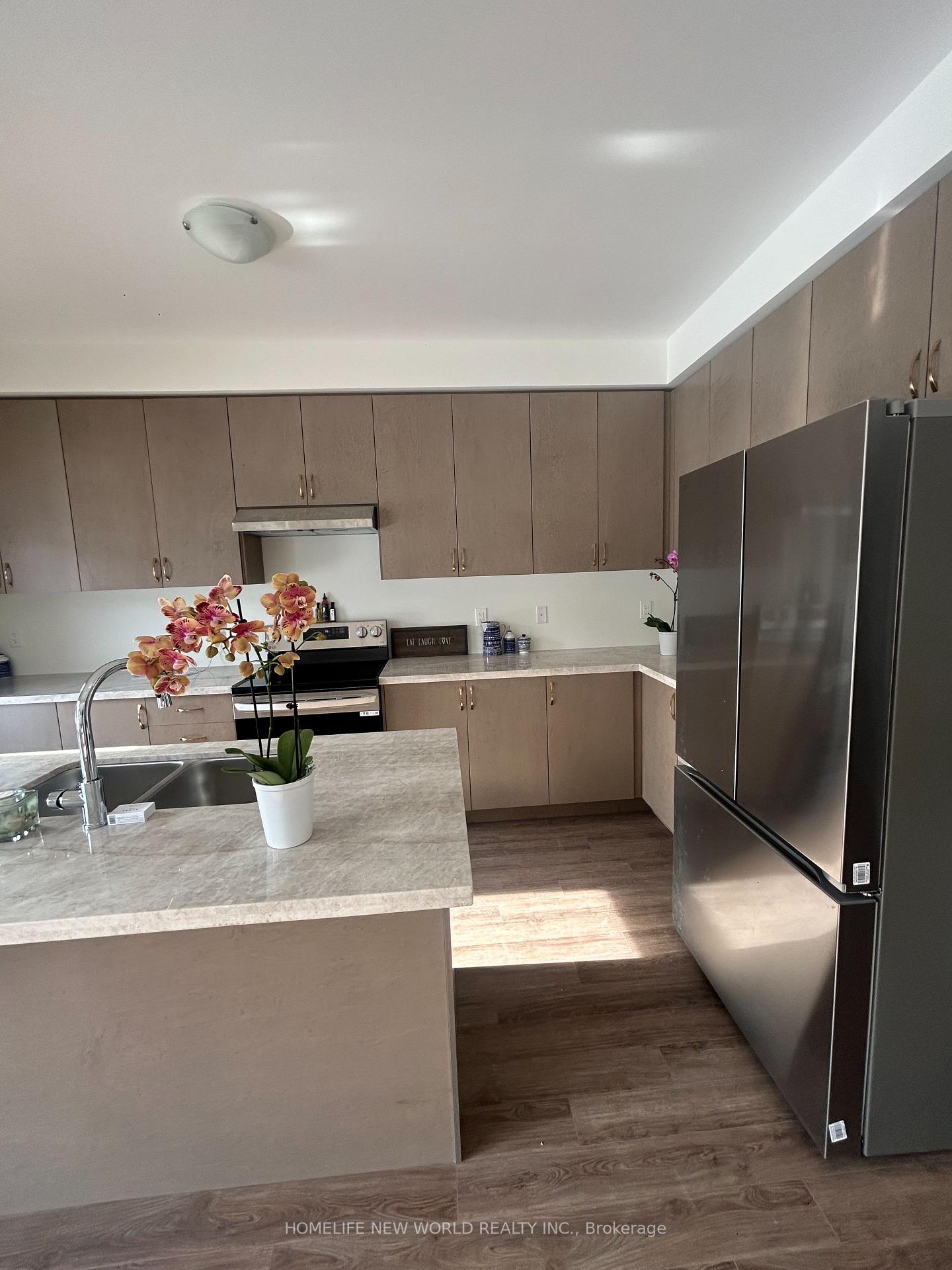 Photo 6 of Unit Upper 2 floors, 10 Ken Davie Gate, Georgina, Keswick North — HOMEH