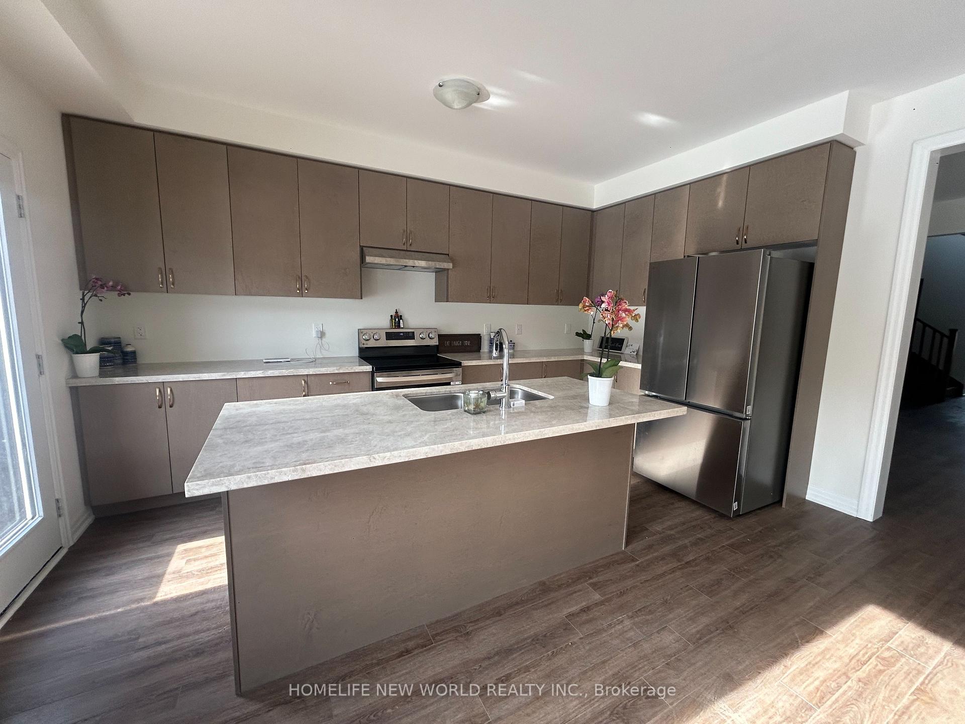 Photo 7 of Unit Upper 2 floors, 10 Ken Davie Gate, Georgina, Keswick North — HOMEH