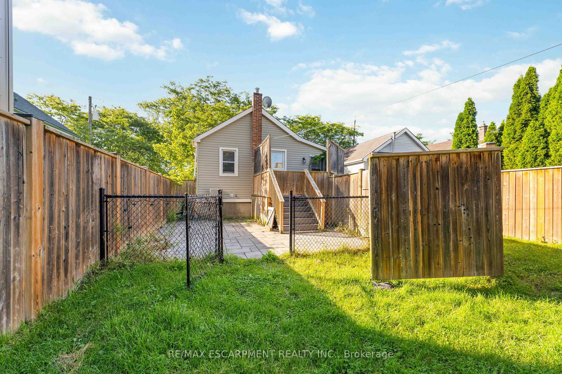 Photo 31 of 37 Maplecrest Avenue, St. Catharines, Burleigh Hill — HOMEH