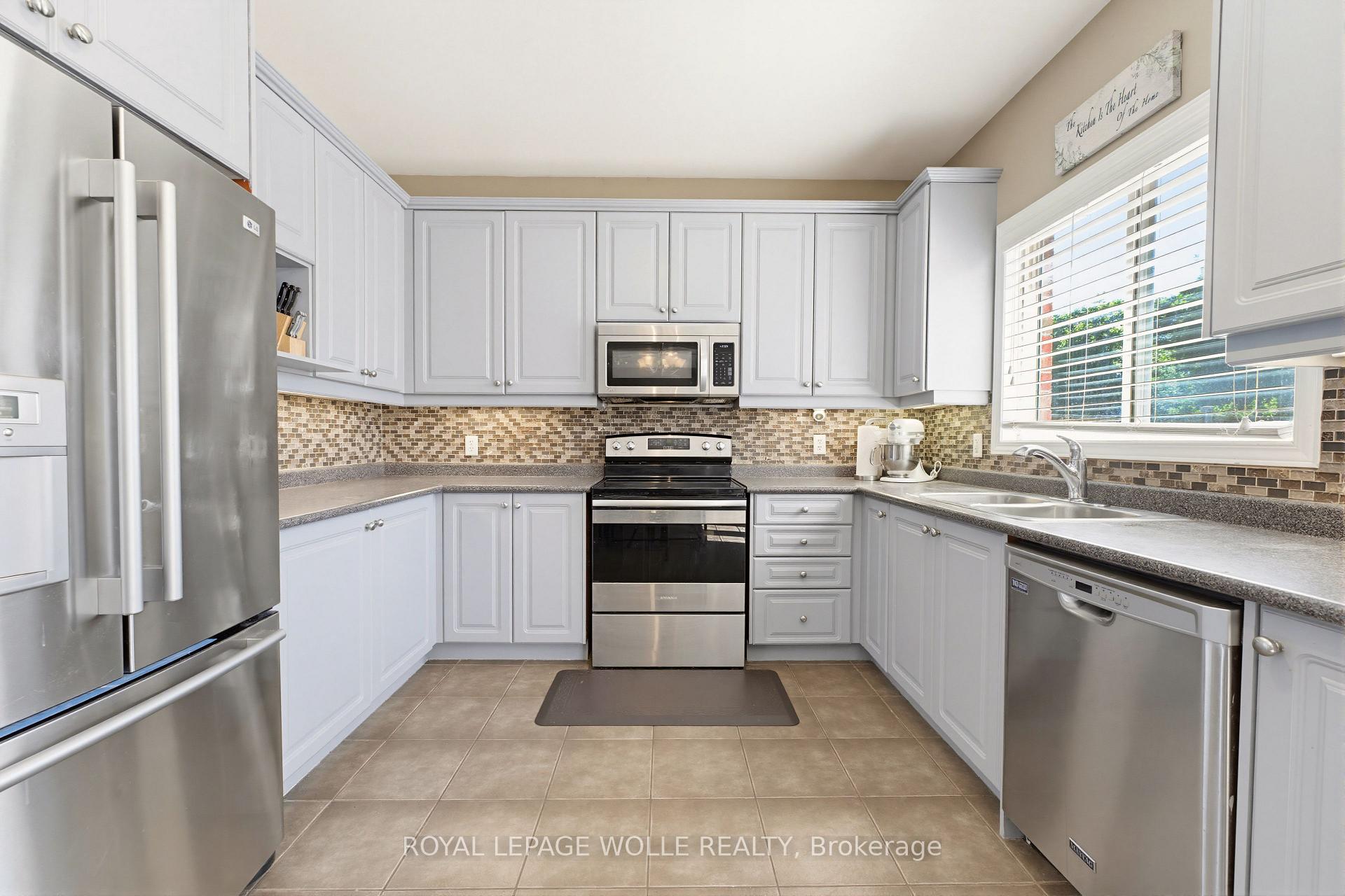 Photo 12 of 359 Pine Valley Drive, Kitchener, Doon South — HOMEH