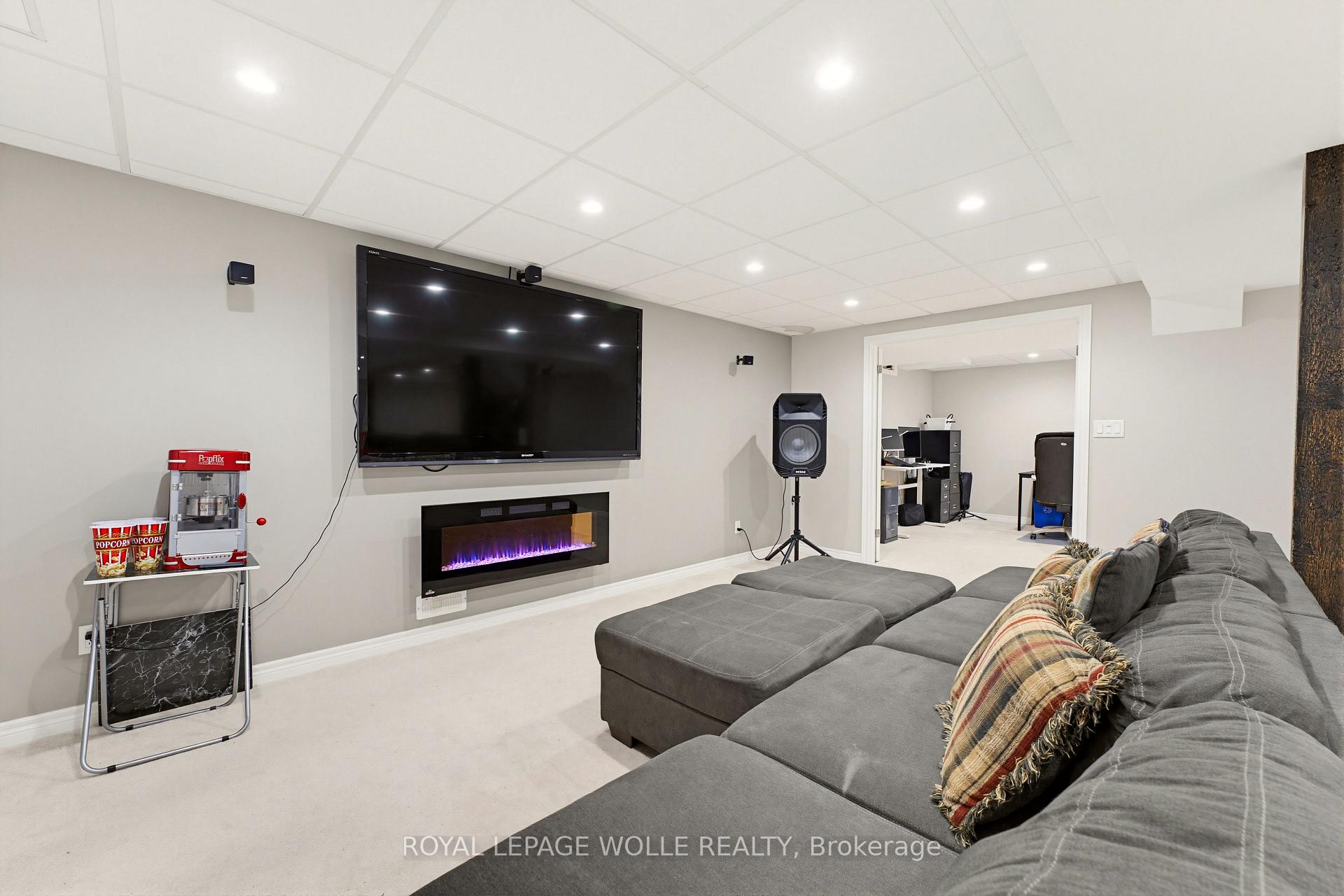 Photo 34 of 359 Pine Valley Drive, Kitchener, Doon South — HOMEH