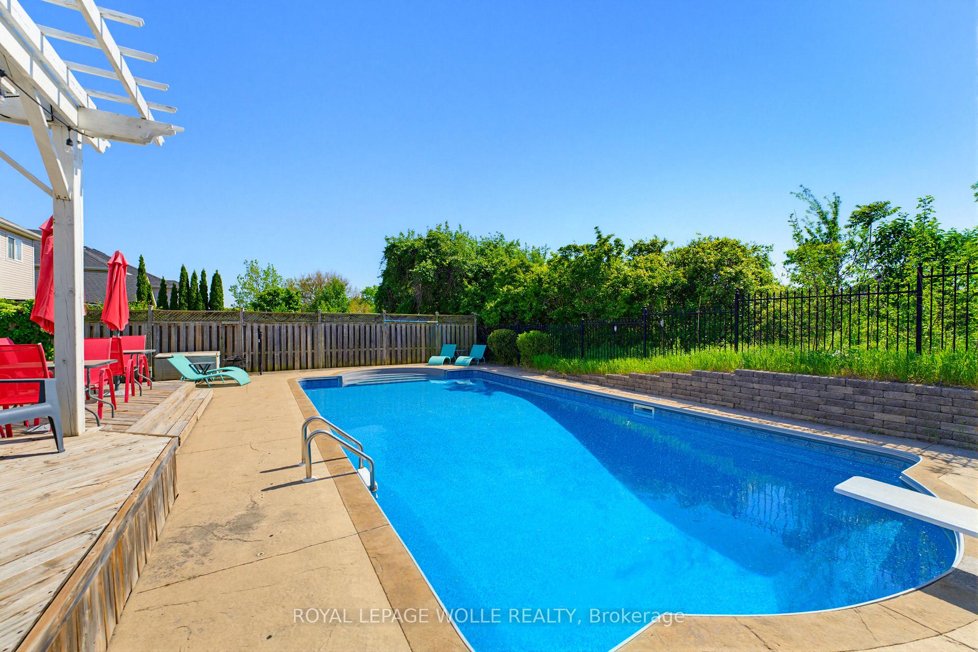 Photo 41 of 359 Pine Valley Drive, Kitchener, Doon South — HOMEH