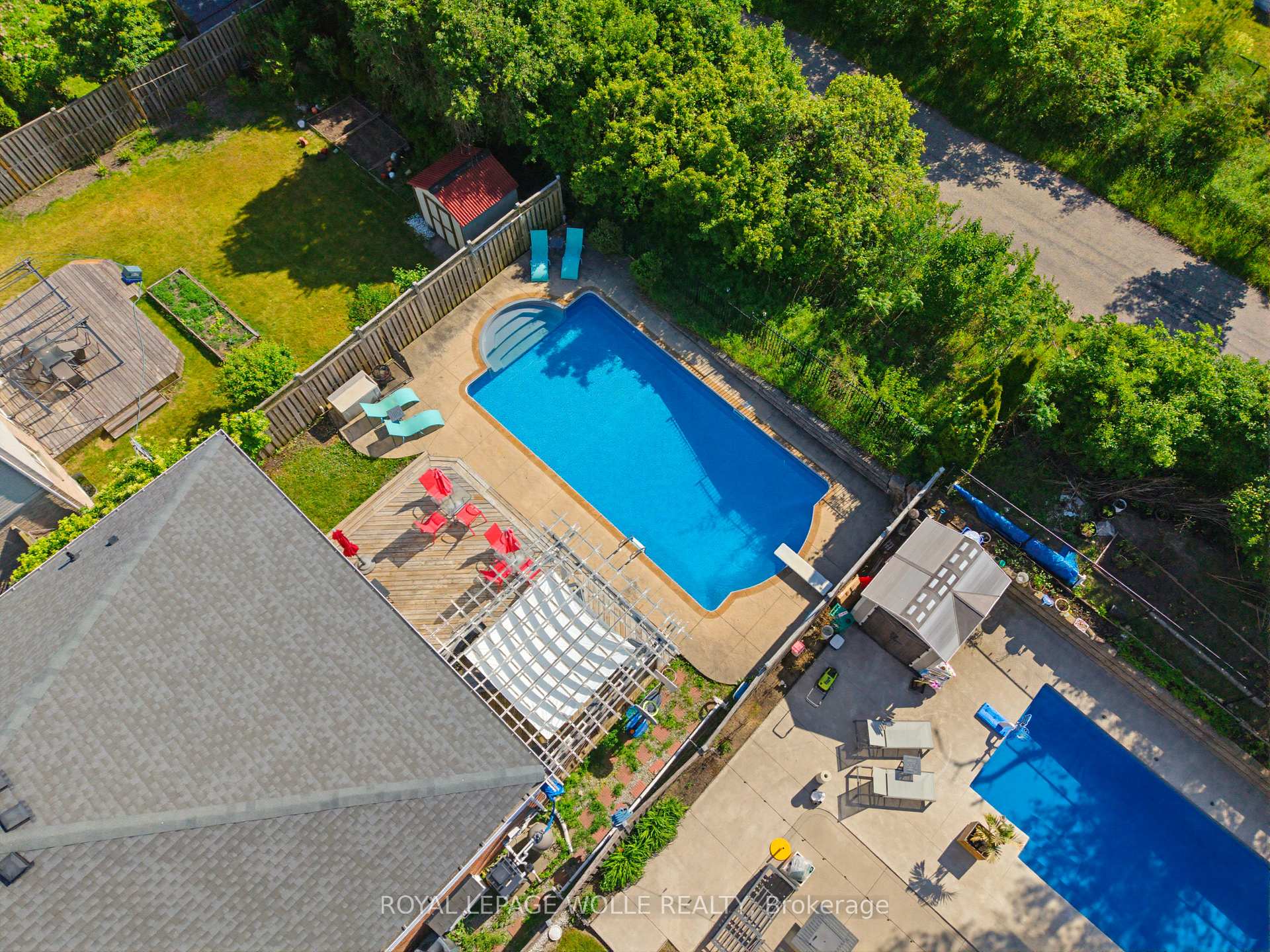 Photo 46 of 359 Pine Valley Drive, Kitchener, Doon South — HOMEH