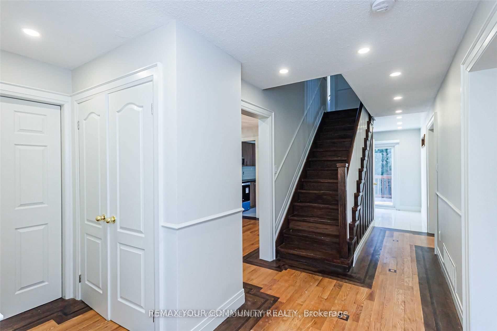 Photo 4 of 1138 Thimbleberry Circle, Oshawa, Eastdale — HOMEH