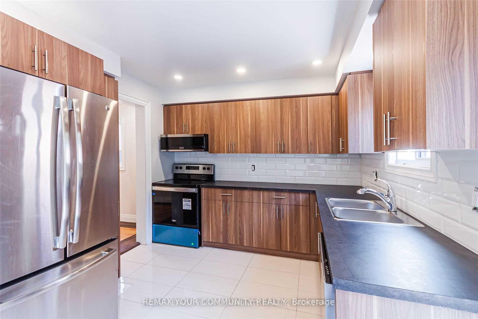 Photo 11 of 1138 Thimbleberry Circle, Oshawa, Eastdale — HOMEH