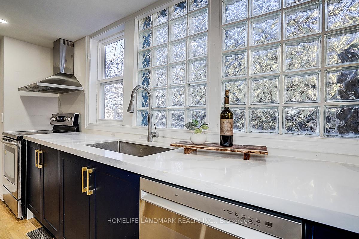 Photo 15 of 18846 Leslie Street, East Gwillimbury, Sharon — HOMEH