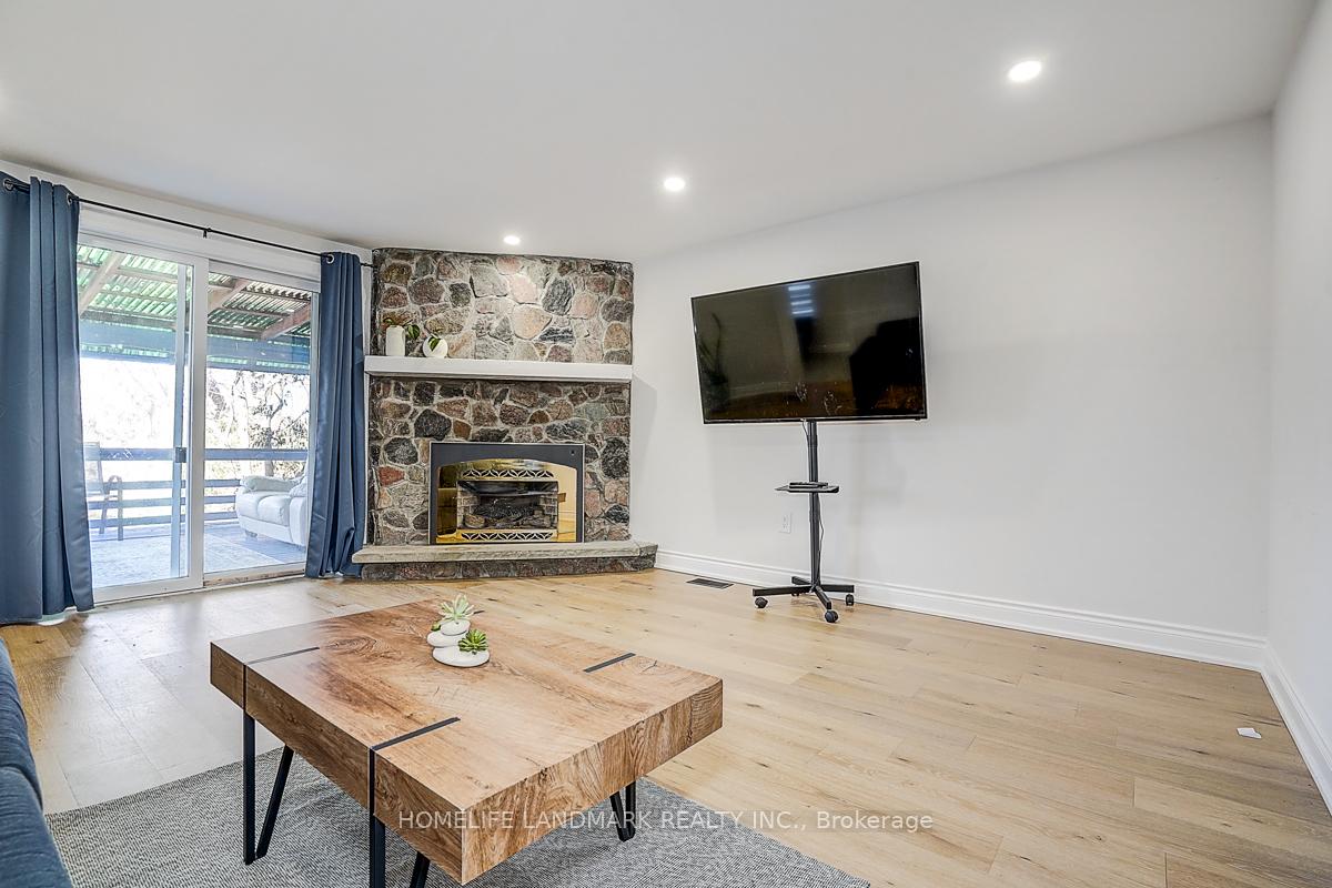 Photo 18 of 18846 Leslie Street, East Gwillimbury, Sharon — HOMEH