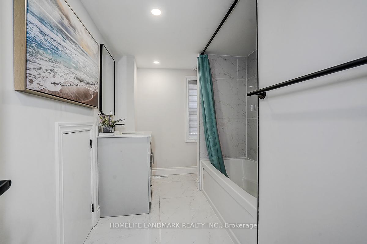 Photo 32 of 18846 Leslie Street, East Gwillimbury, Sharon — HOMEH