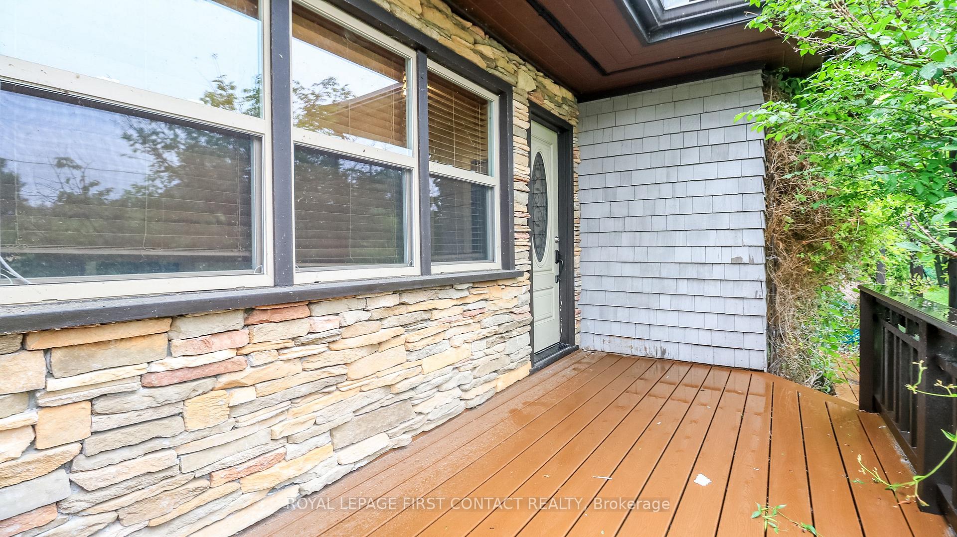Photo 13 of 523 Lake Drive E, Georgina, Historic Lakeshore Communities — HOMEH