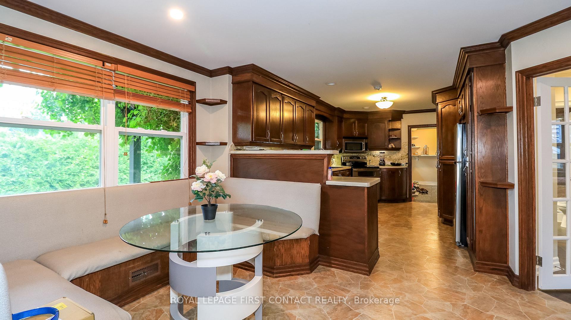 Photo 17 of 523 Lake Drive E, Georgina, Historic Lakeshore Communities — HOMEH