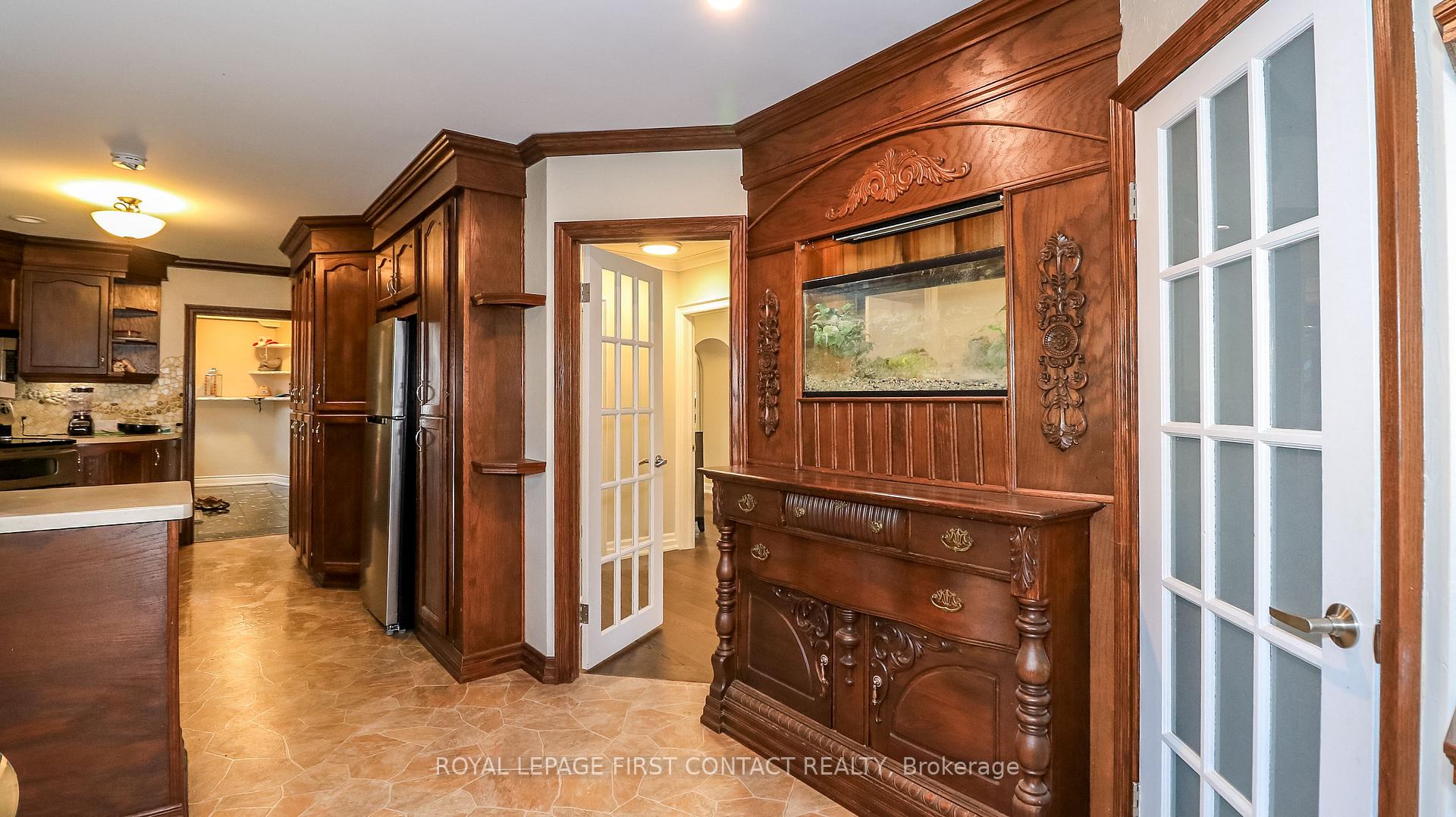 Photo 18 of 523 Lake Drive E, Georgina, Historic Lakeshore Communities — HOMEH