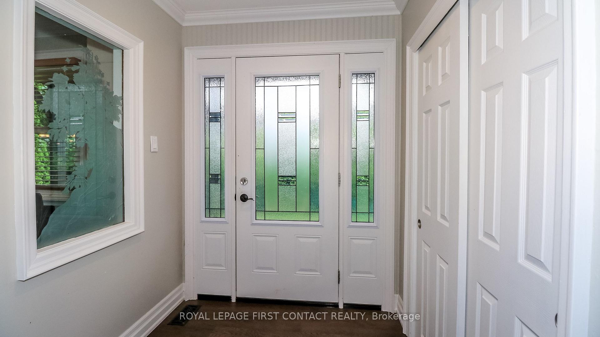 Photo 19 of 523 Lake Drive E, Georgina, Historic Lakeshore Communities — HOMEH