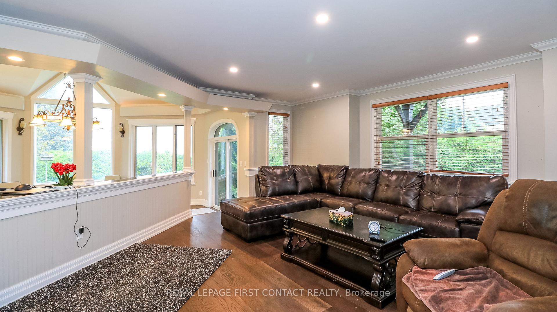 Photo 21 of 523 Lake Drive E, Georgina, Historic Lakeshore Communities — HOMEH