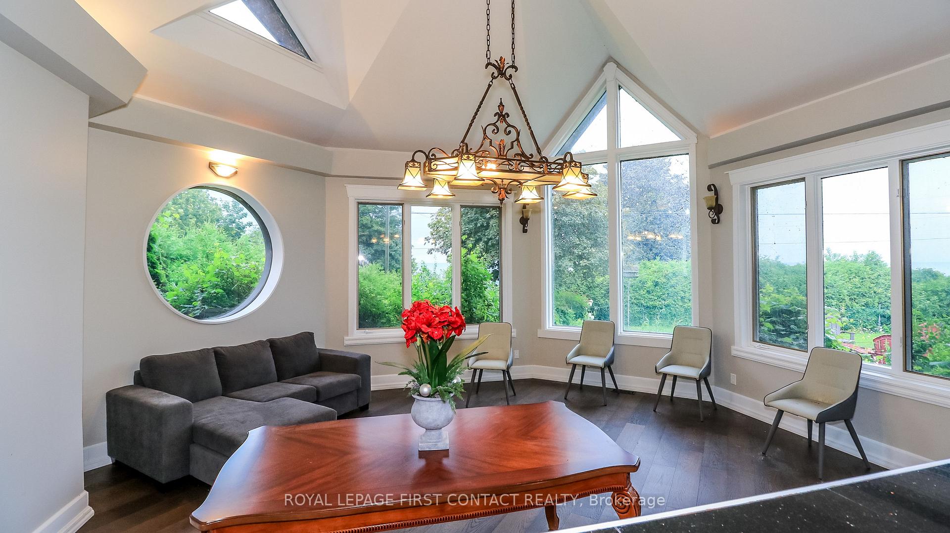 Photo 22 of 523 Lake Drive E, Georgina, Historic Lakeshore Communities — HOMEH