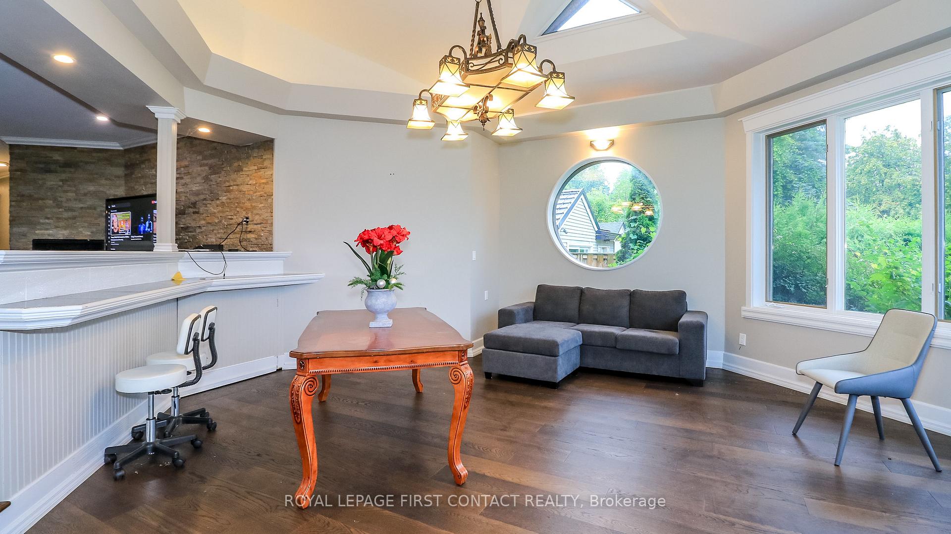 Photo 23 of 523 Lake Drive E, Georgina, Historic Lakeshore Communities — HOMEH