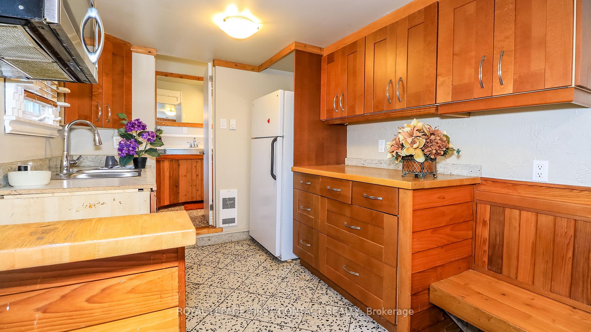Photo 34 of 523 Lake Drive E, Georgina, Historic Lakeshore Communities — HOMEH