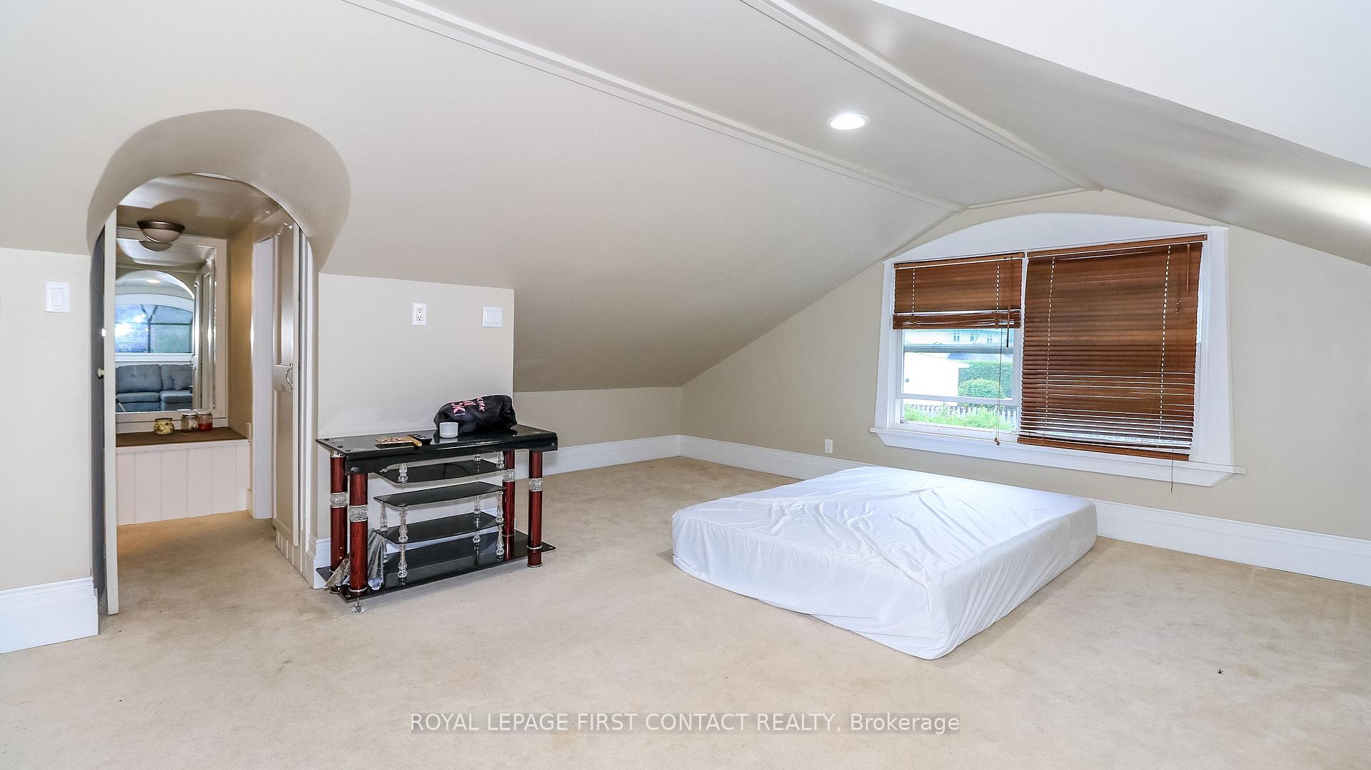 Photo 38 of 523 Lake Drive E, Georgina, Historic Lakeshore Communities — HOMEH
