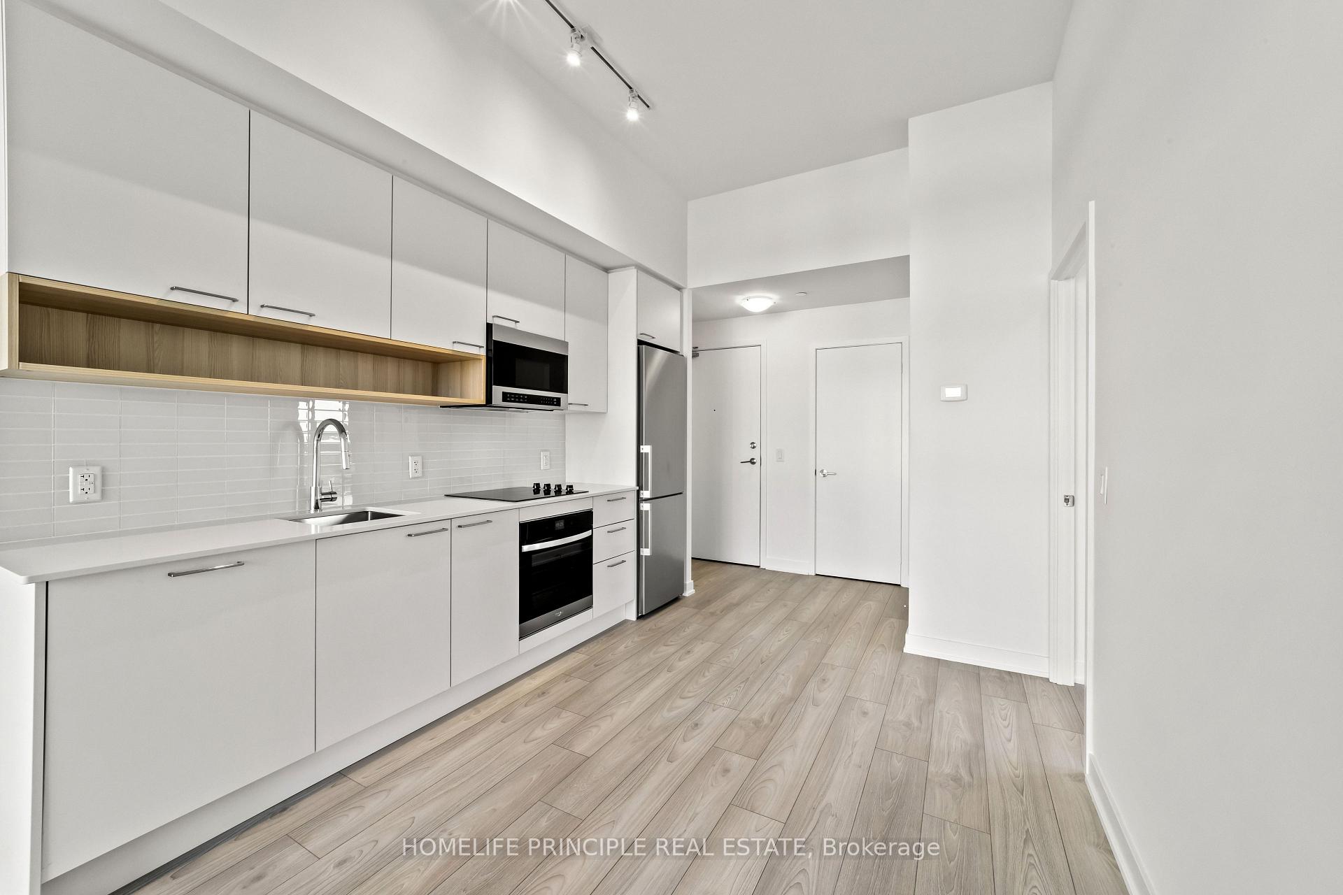 Photo 6 of Unit 716, 3005 Pine Glen Road, Oakville, Westmount — HOMEH