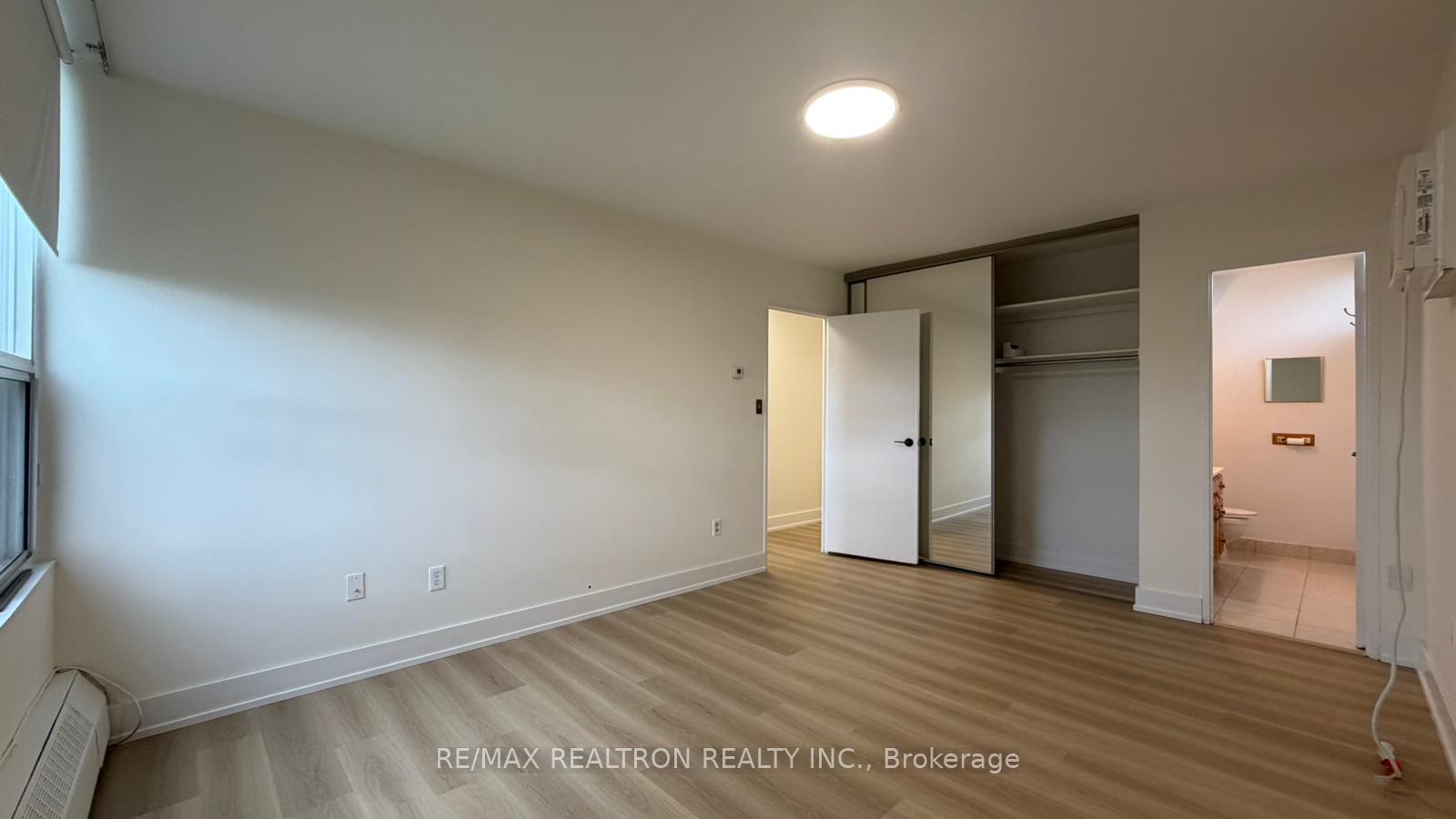 Photo 13 of Unit 903, 15 Vicora Linkway, Toronto, Flemingdon Park — HOMEH