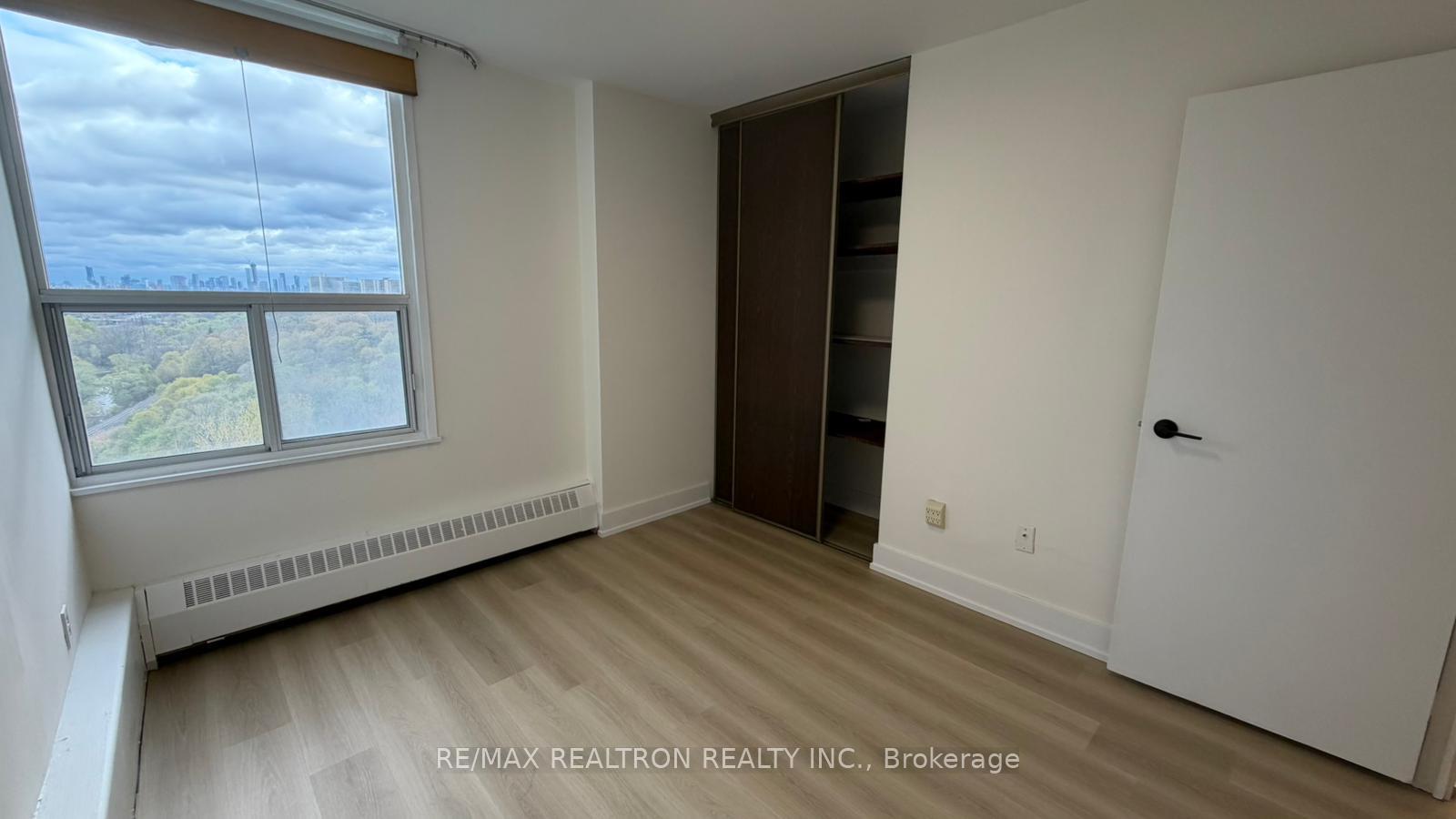 Photo 20 of Unit 903, 15 Vicora Linkway, Toronto, Flemingdon Park — HOMEH