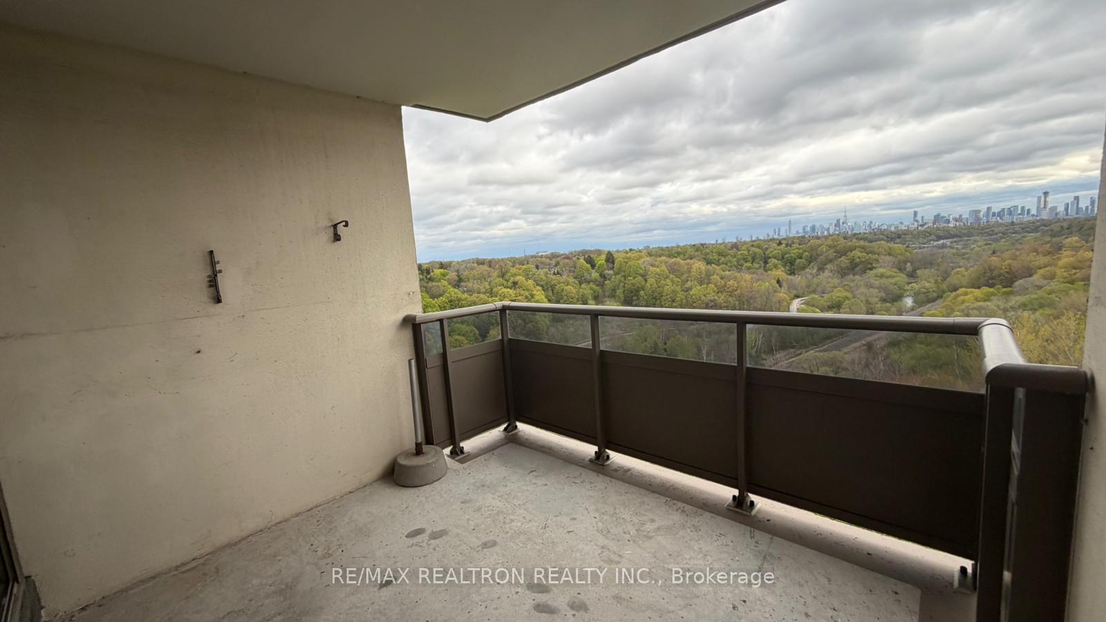 Photo 22 of Unit 903, 15 Vicora Linkway, Toronto, Flemingdon Park — HOMEH