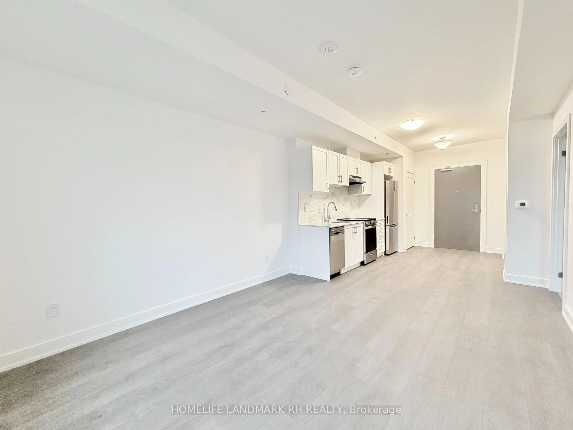 Photo 10 of Unit 507, 715 Davis Drive, Newmarket, Huron Heights-Leslie Valley — HOMEH