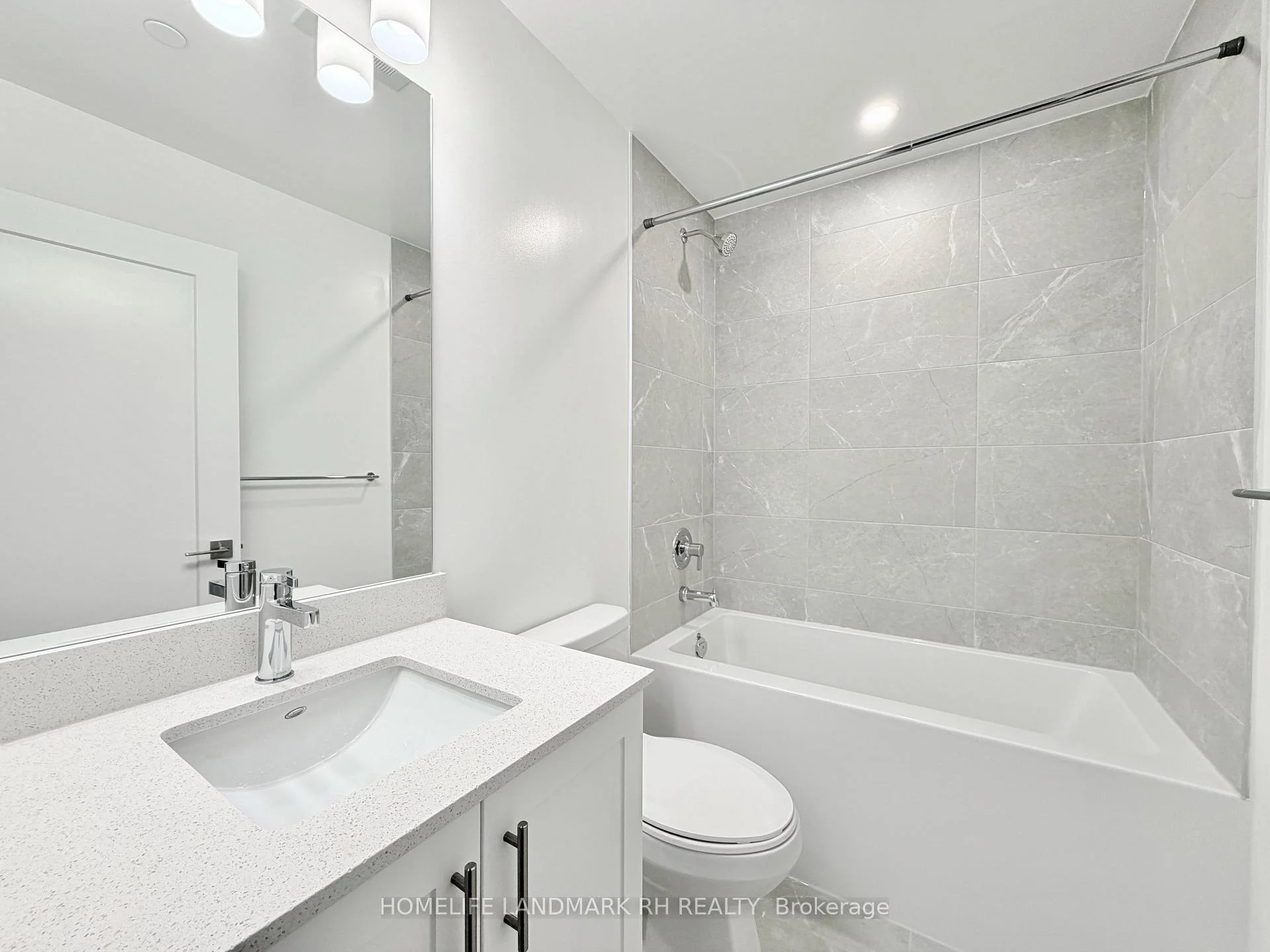 Photo 18 of Unit 507, 715 Davis Drive, Newmarket, Huron Heights-Leslie Valley — HOMEH