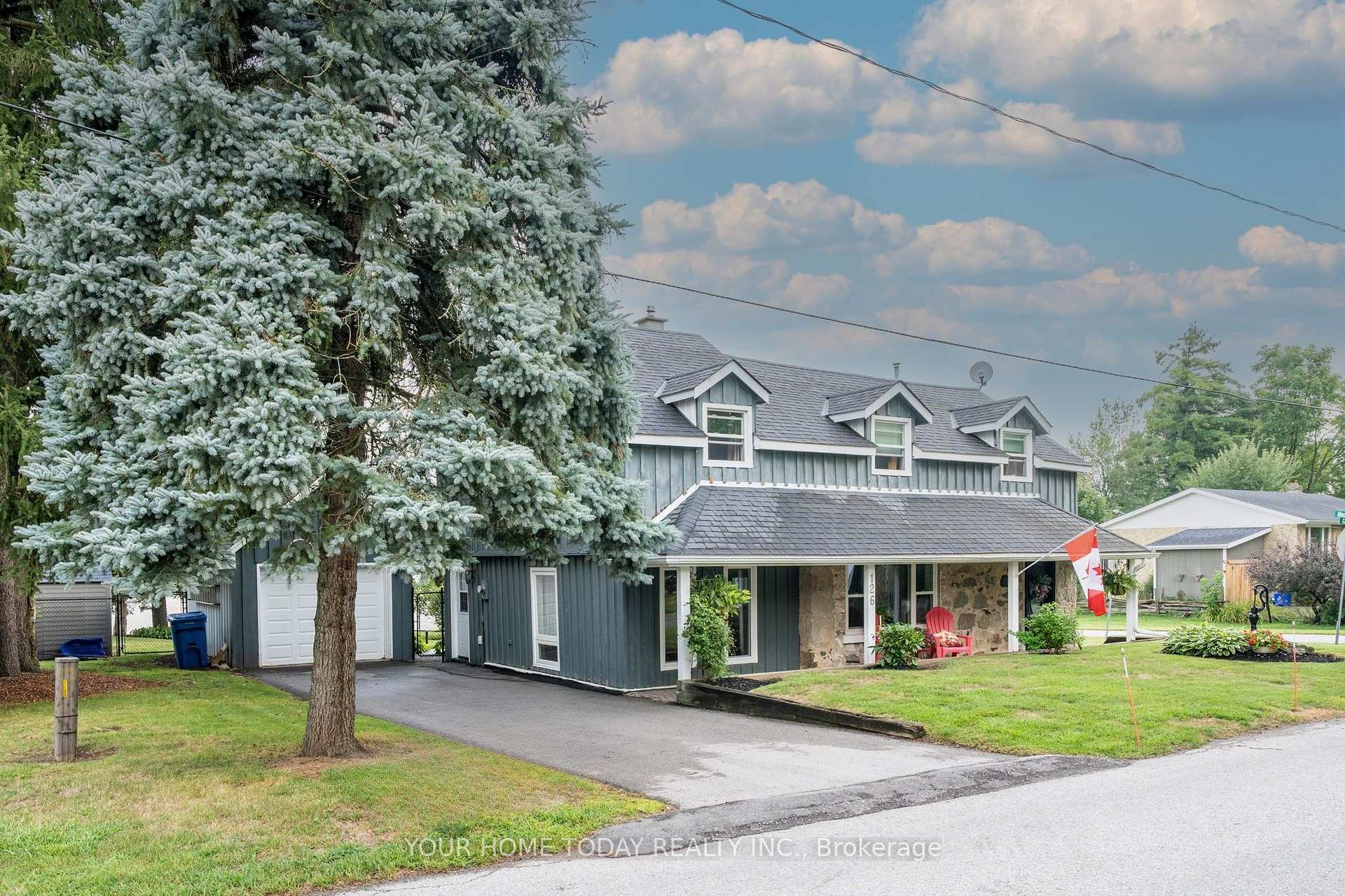 Photo of 126 Gzowski Street