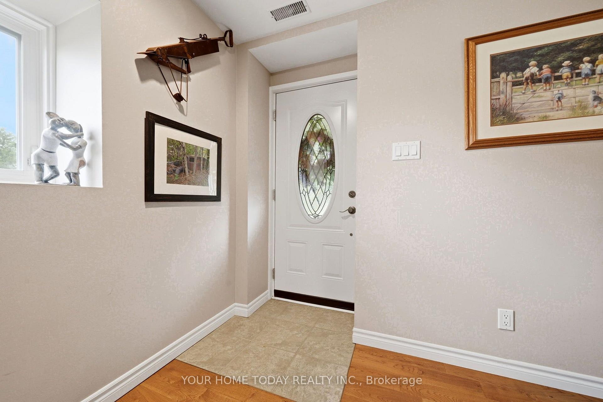 Photo 11 of 126 Gzowski Street, Guelph/Eramosa, Rockwood — HOMEH