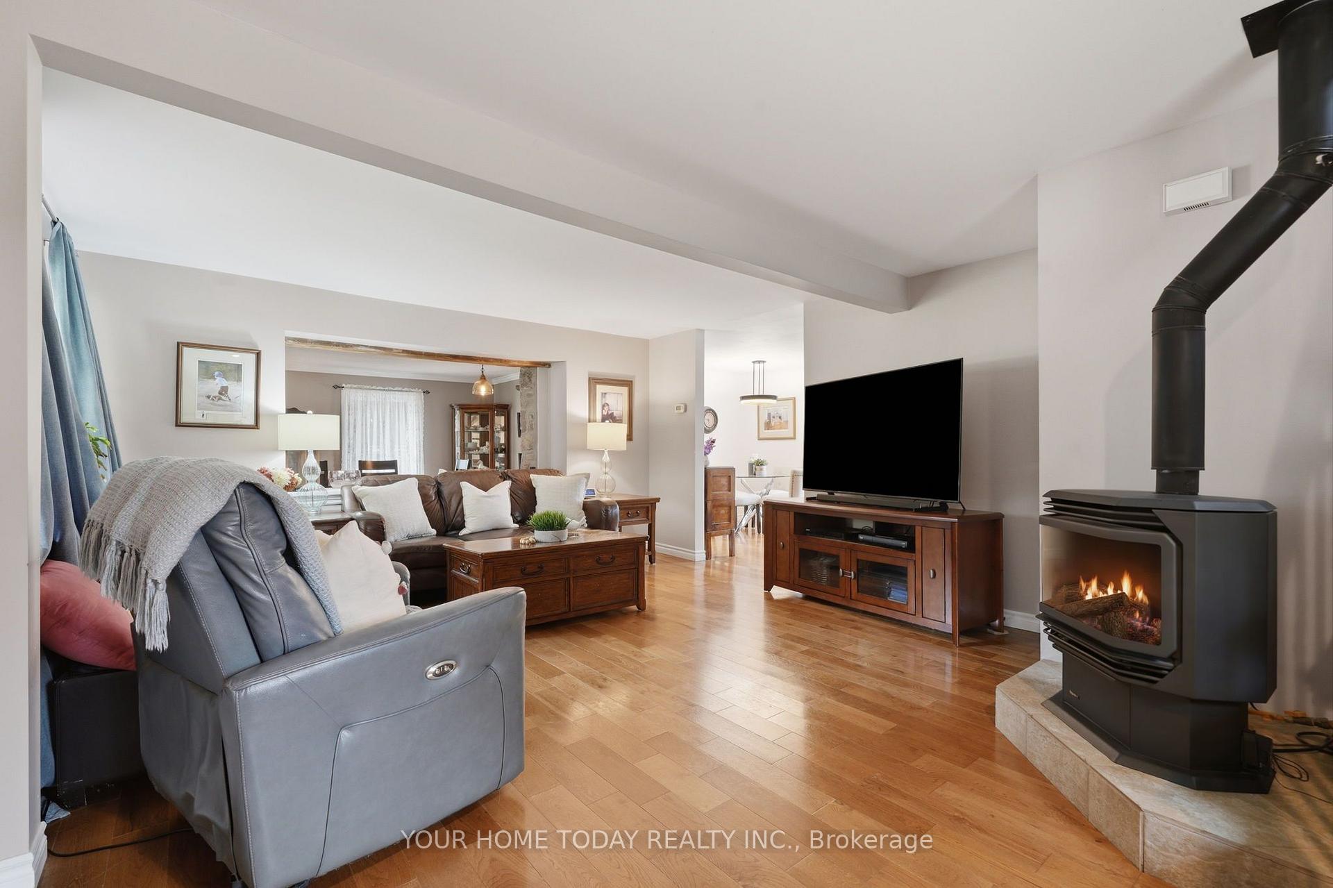 Photo 13 of 126 Gzowski Street, Guelph/Eramosa, Rockwood — HOMEH