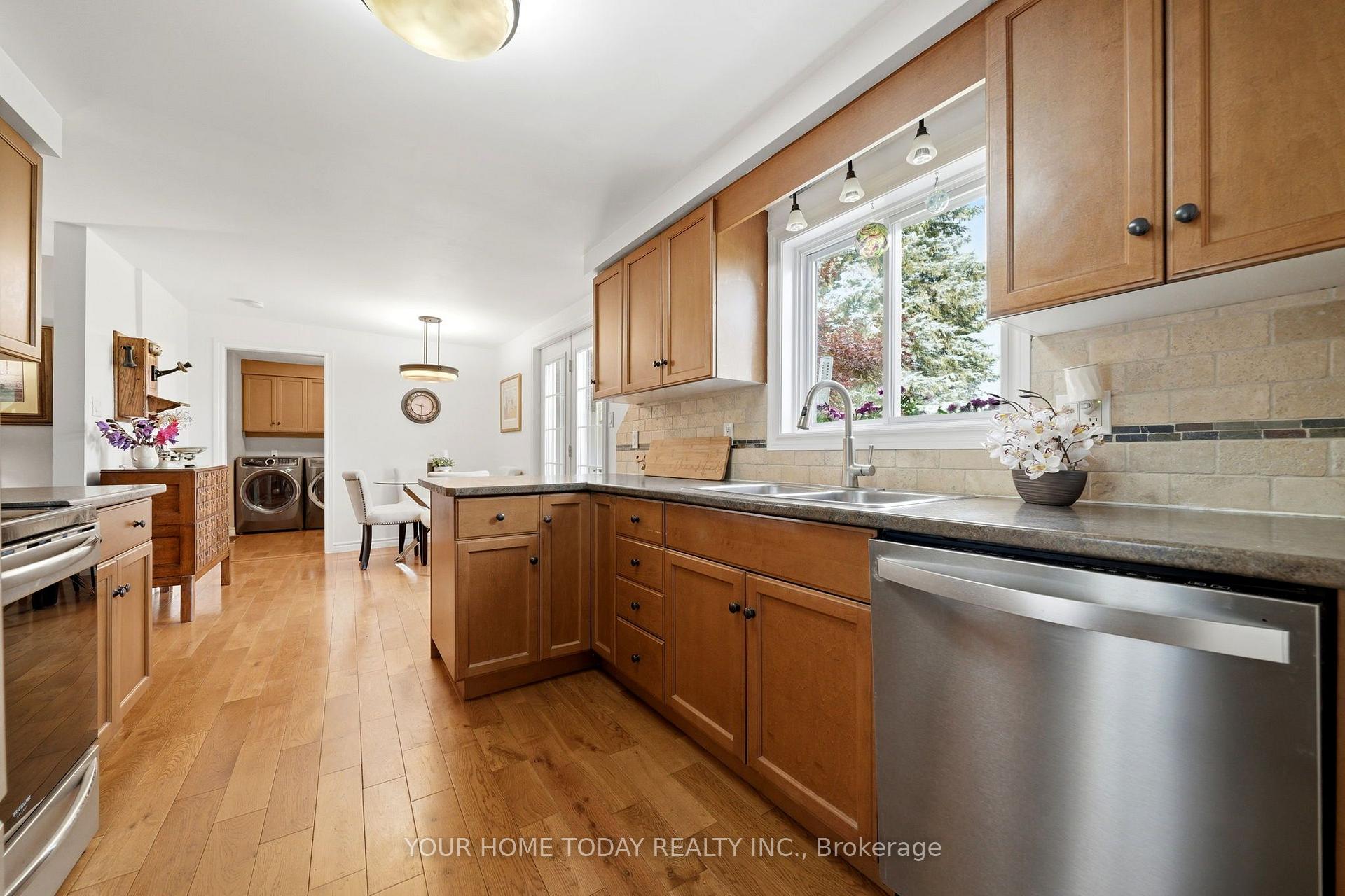 Photo 17 of 126 Gzowski Street, Guelph/Eramosa, Rockwood — HOMEH