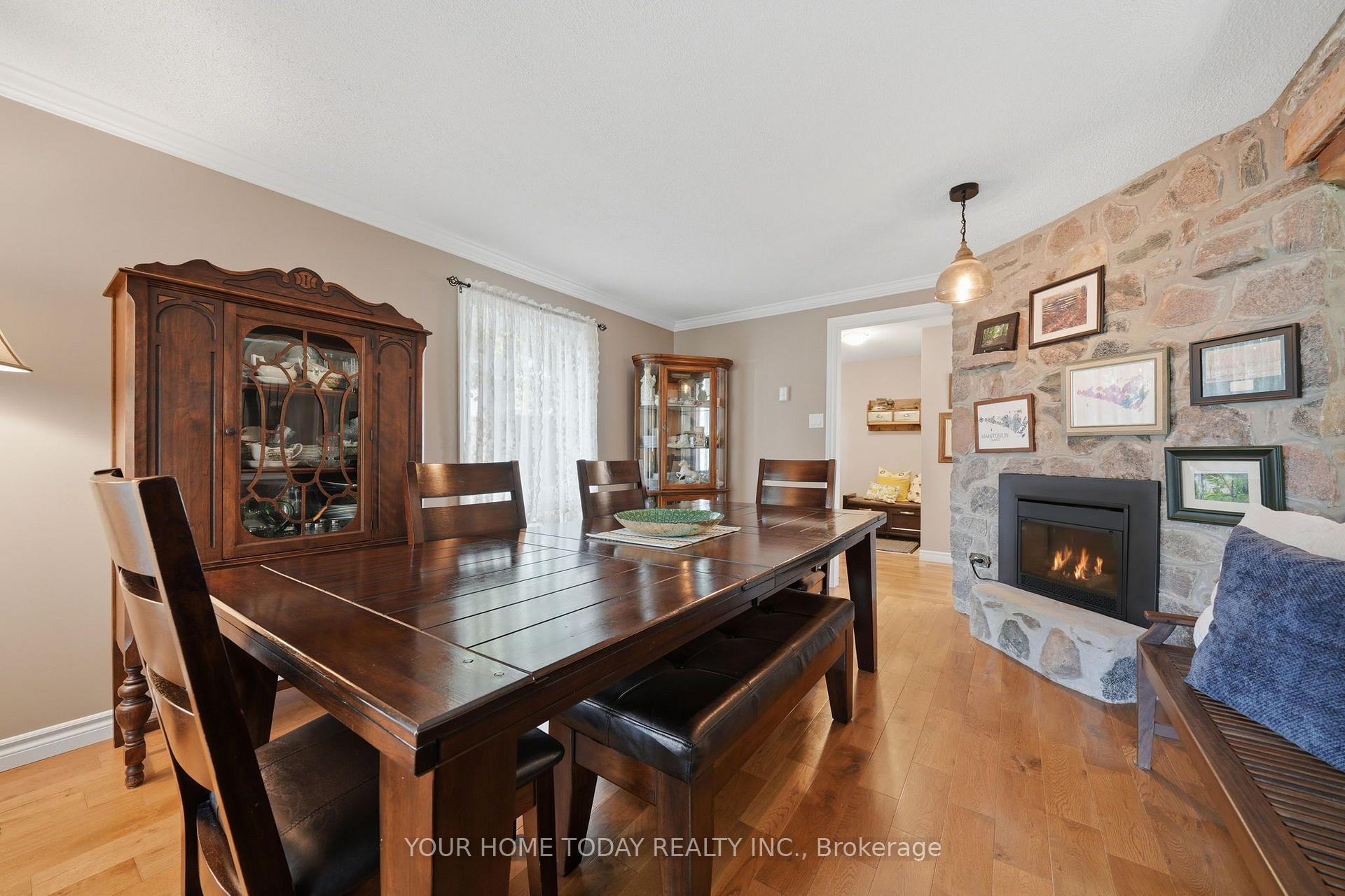 Photo 23 of 126 Gzowski Street, Guelph/Eramosa, Rockwood — HOMEH