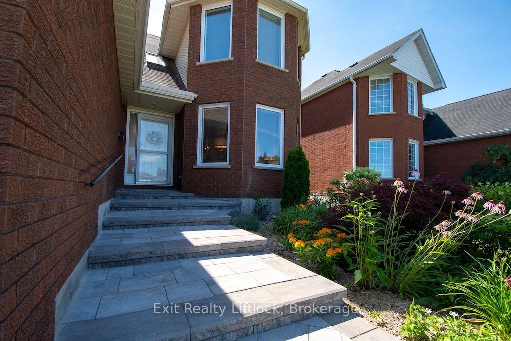 Photo 2 of 3133 Frances Stewart Road, Peterborough, Ashburnham Ward 4 — HOMEH