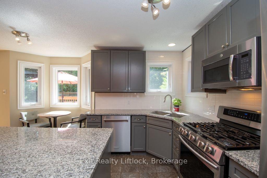 Photo 10 of 3133 Frances Stewart Road, Peterborough, Ashburnham Ward 4 — HOMEH