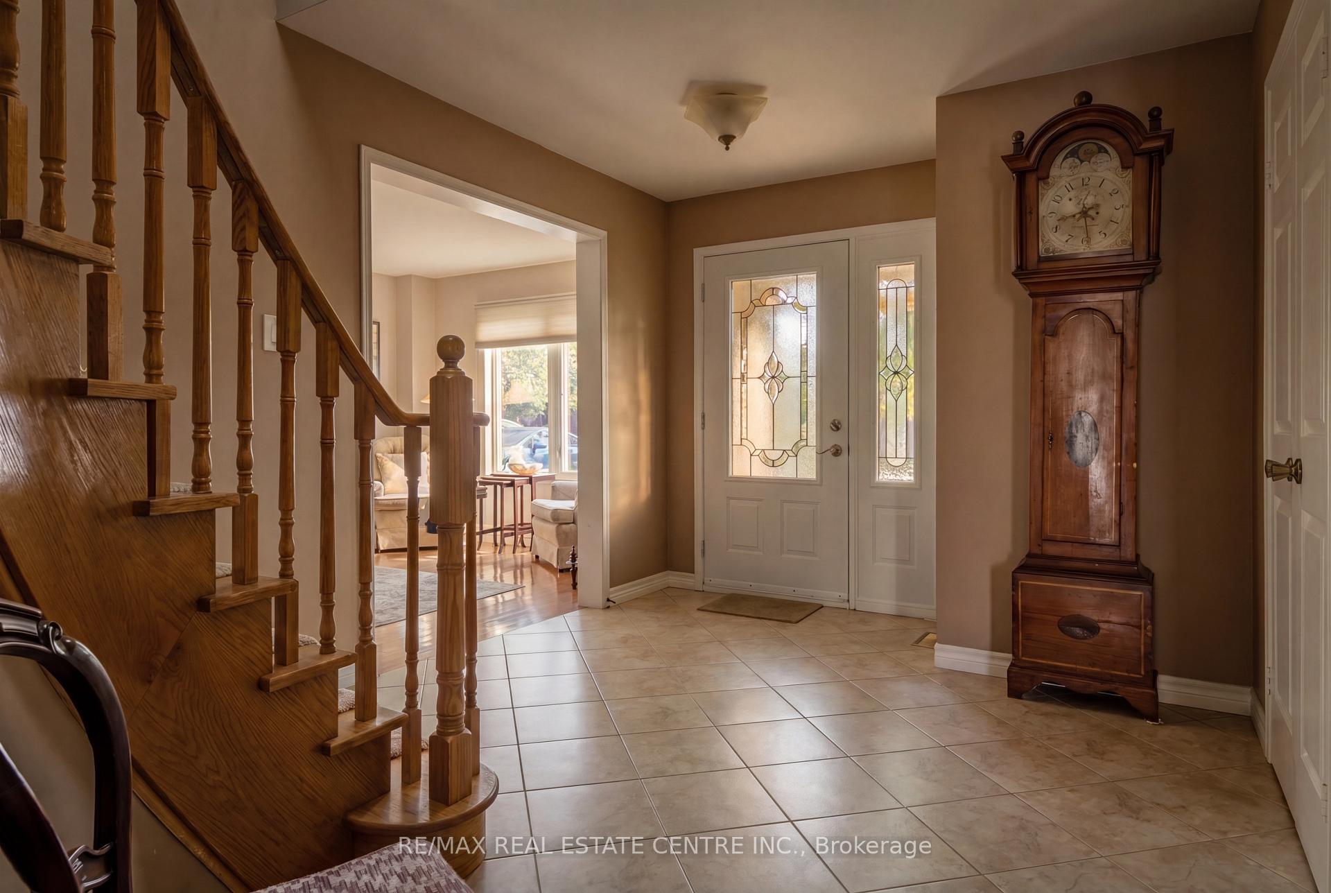 Photo 5 of 23 Deer Valley Drive, Caledon, Bolton West — HOMEH