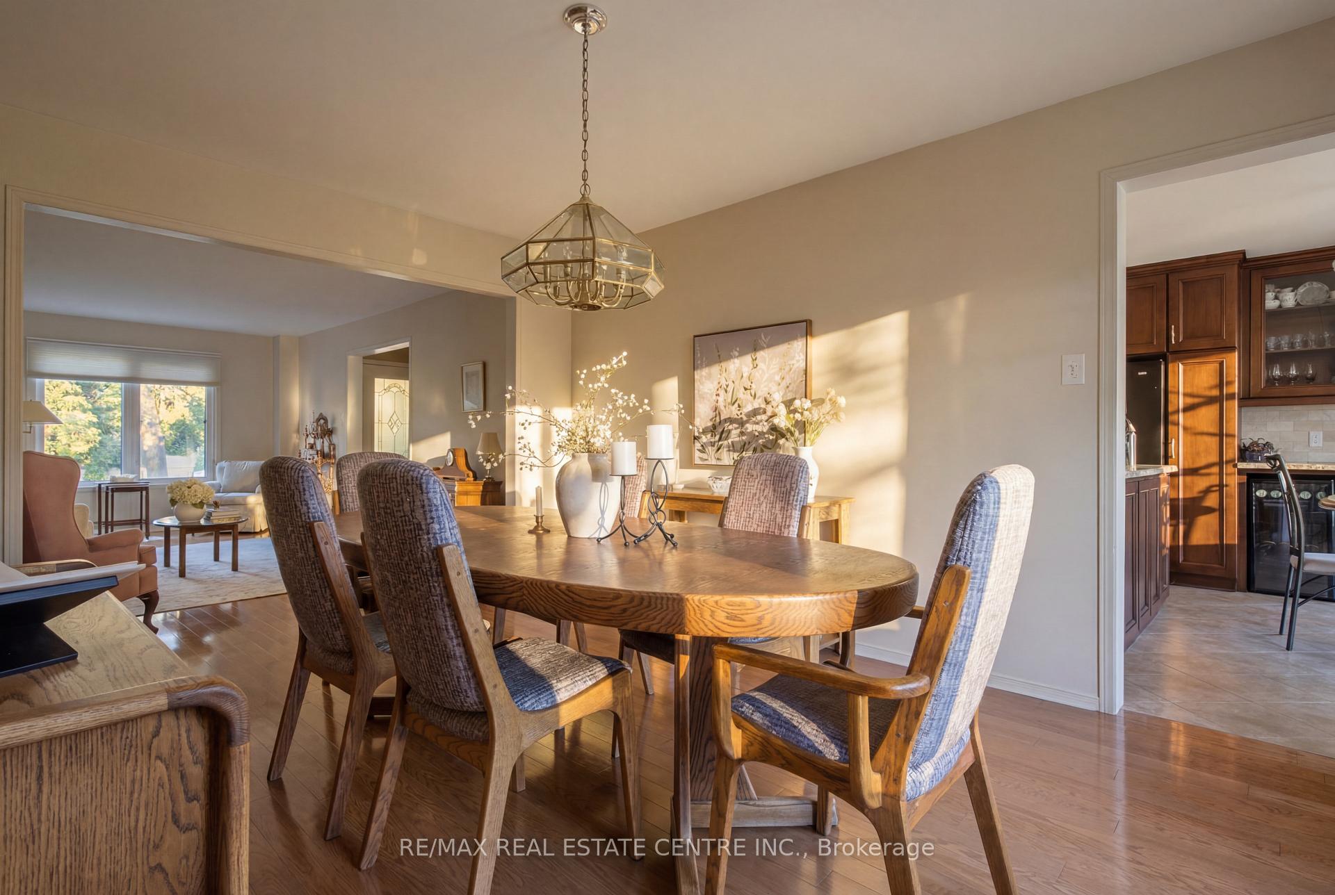 Photo 10 of 23 Deer Valley Drive, Caledon, Bolton West — HOMEH