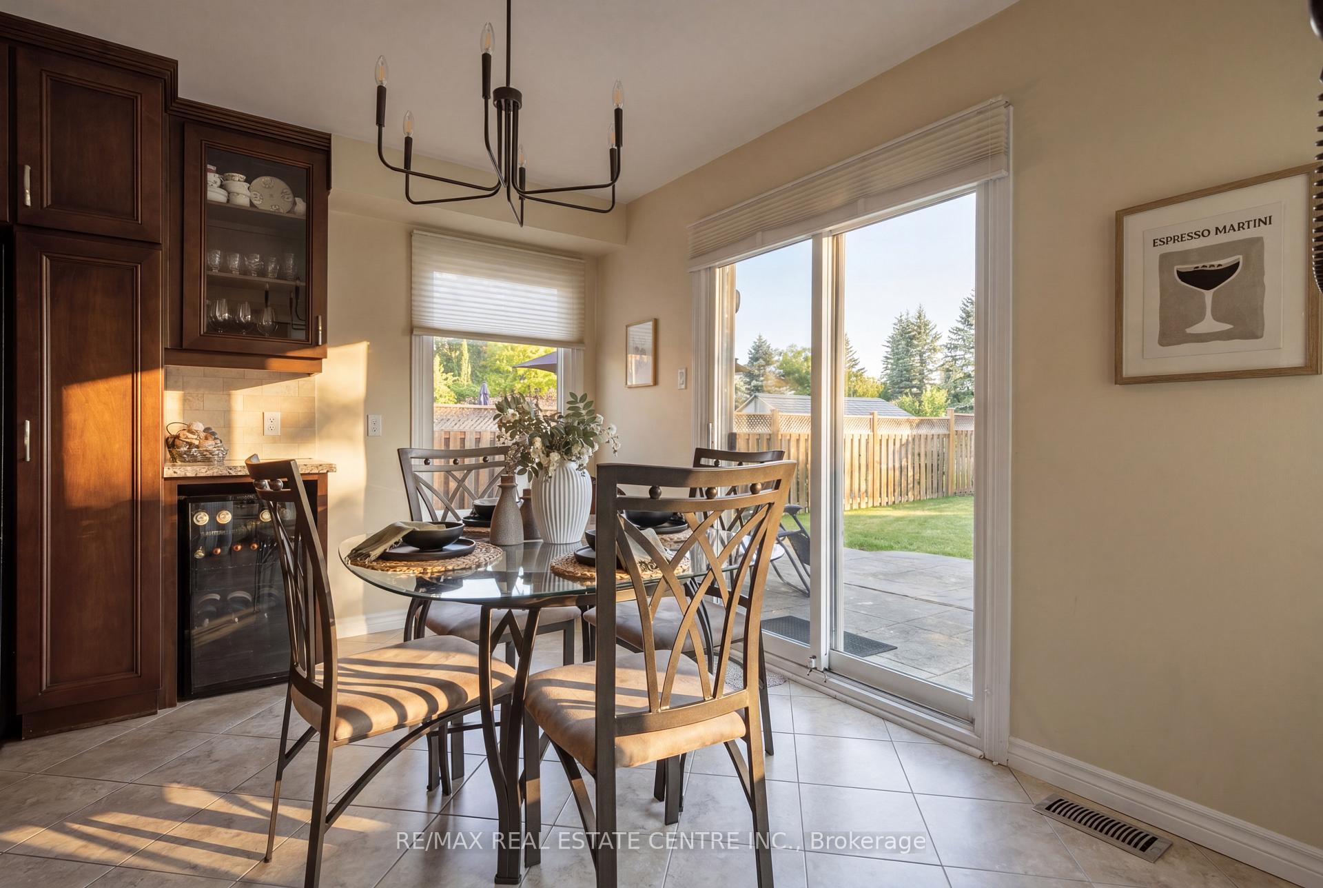 Photo 15 of 23 Deer Valley Drive, Caledon, Bolton West — HOMEH