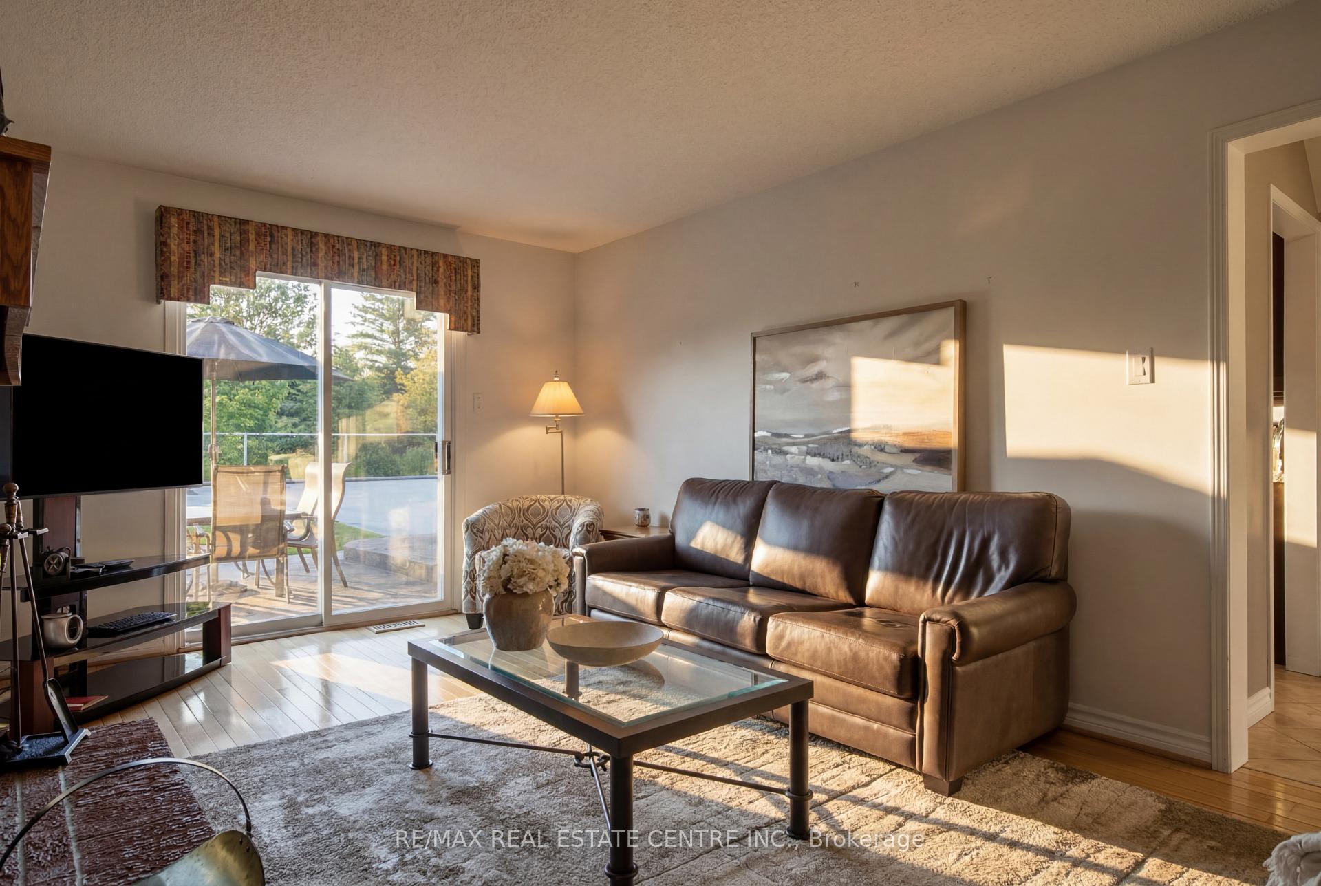 Photo 17 of 23 Deer Valley Drive, Caledon, Bolton West — HOMEH