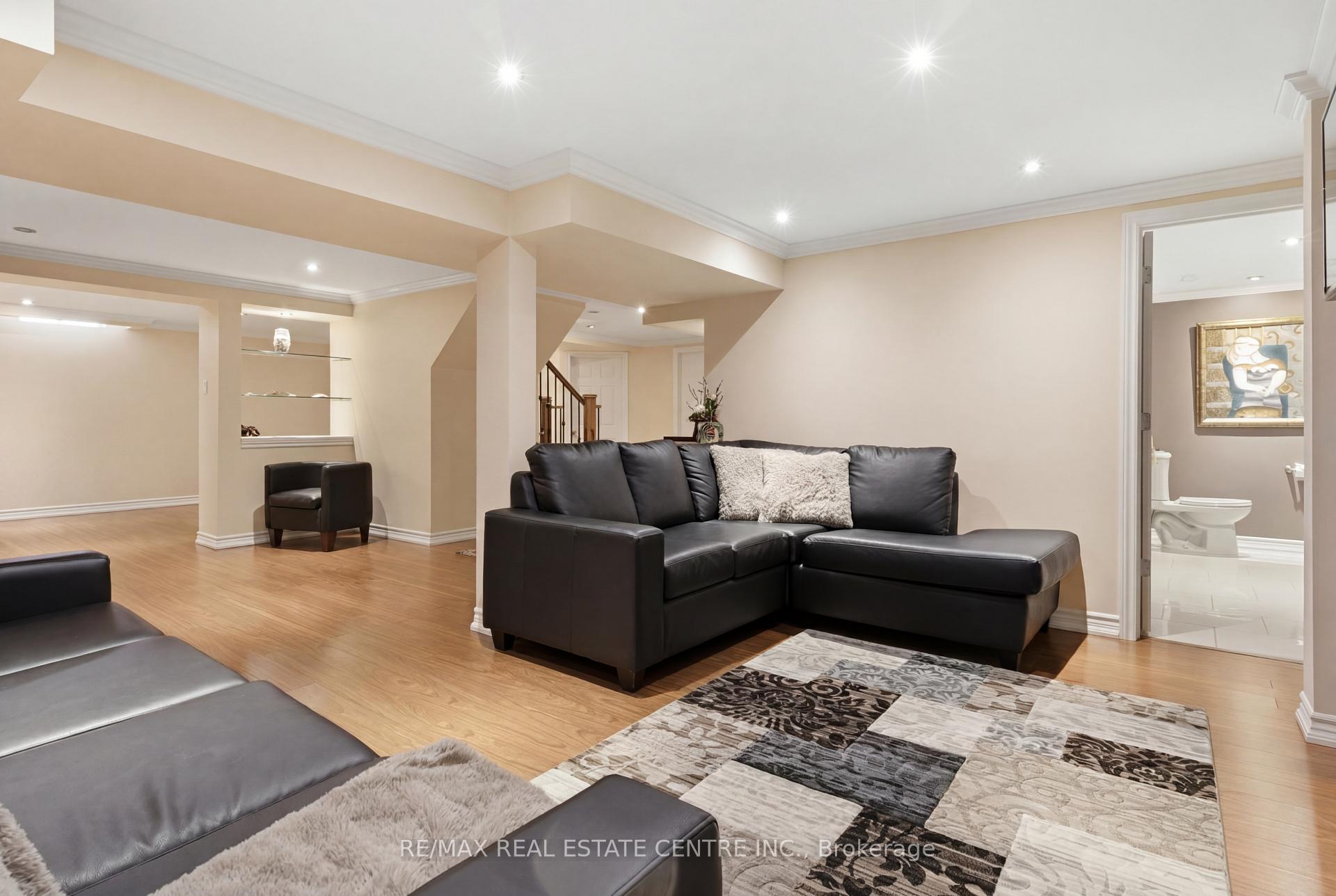 Photo 35 of 23 Deer Valley Drive, Caledon, Bolton West — HOMEH
