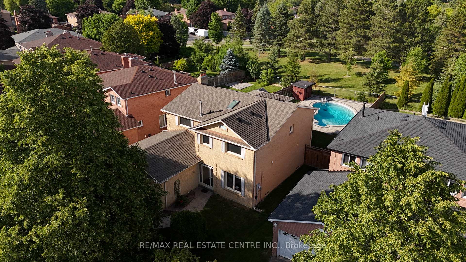 Photo 45 of 23 Deer Valley Drive, Caledon, Bolton West — HOMEH