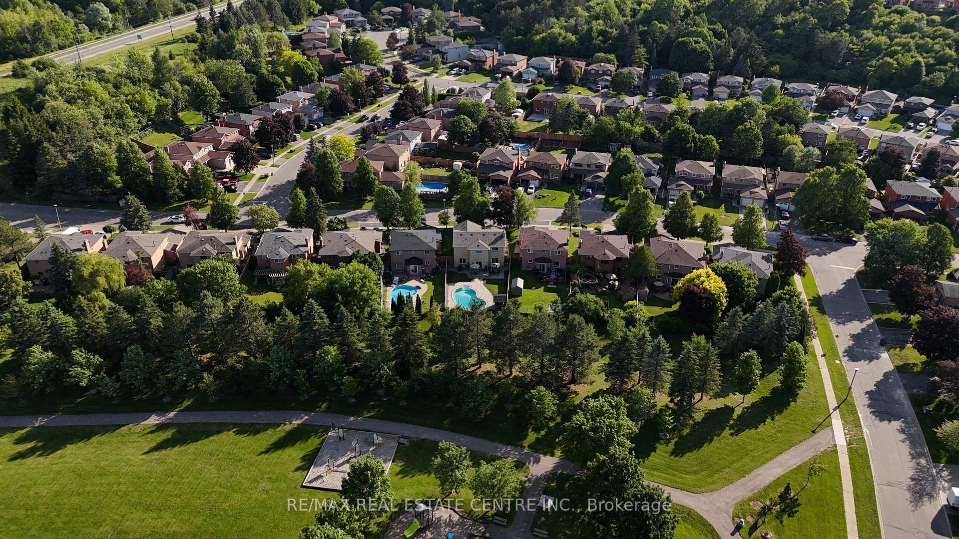Photo 47 of 23 Deer Valley Drive, Caledon, Bolton West — HOMEH