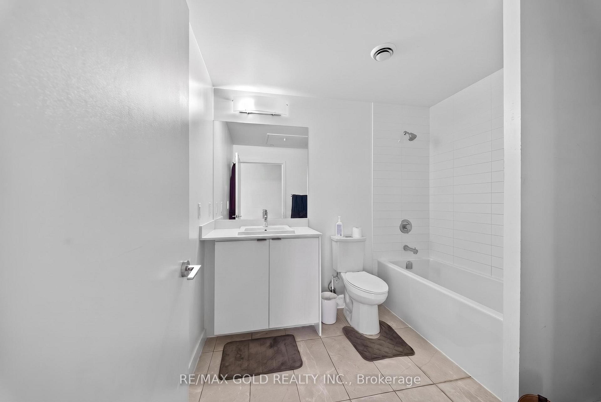 Photo 7 of Unit 508, 55 Duke Street W, Kitchener, City Commercial Core — HOMEH