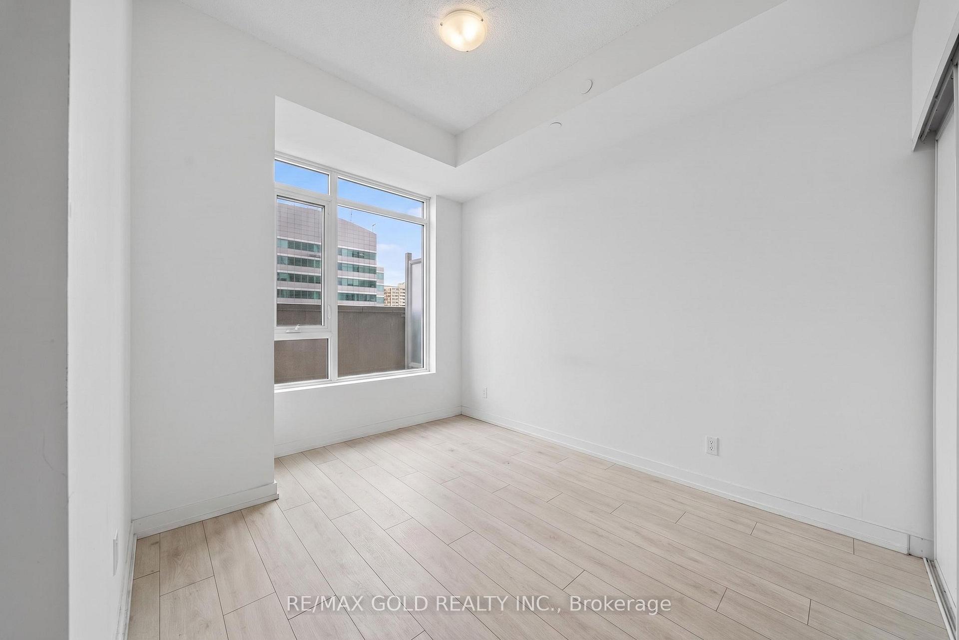 Photo 8 of Unit 508, 55 Duke Street W, Kitchener, City Commercial Core — HOMEH