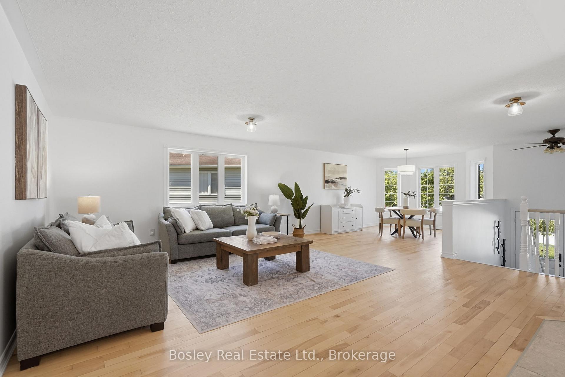Photo 5 of 208 Lamont Court, Clearview, Stayner — HOMEH