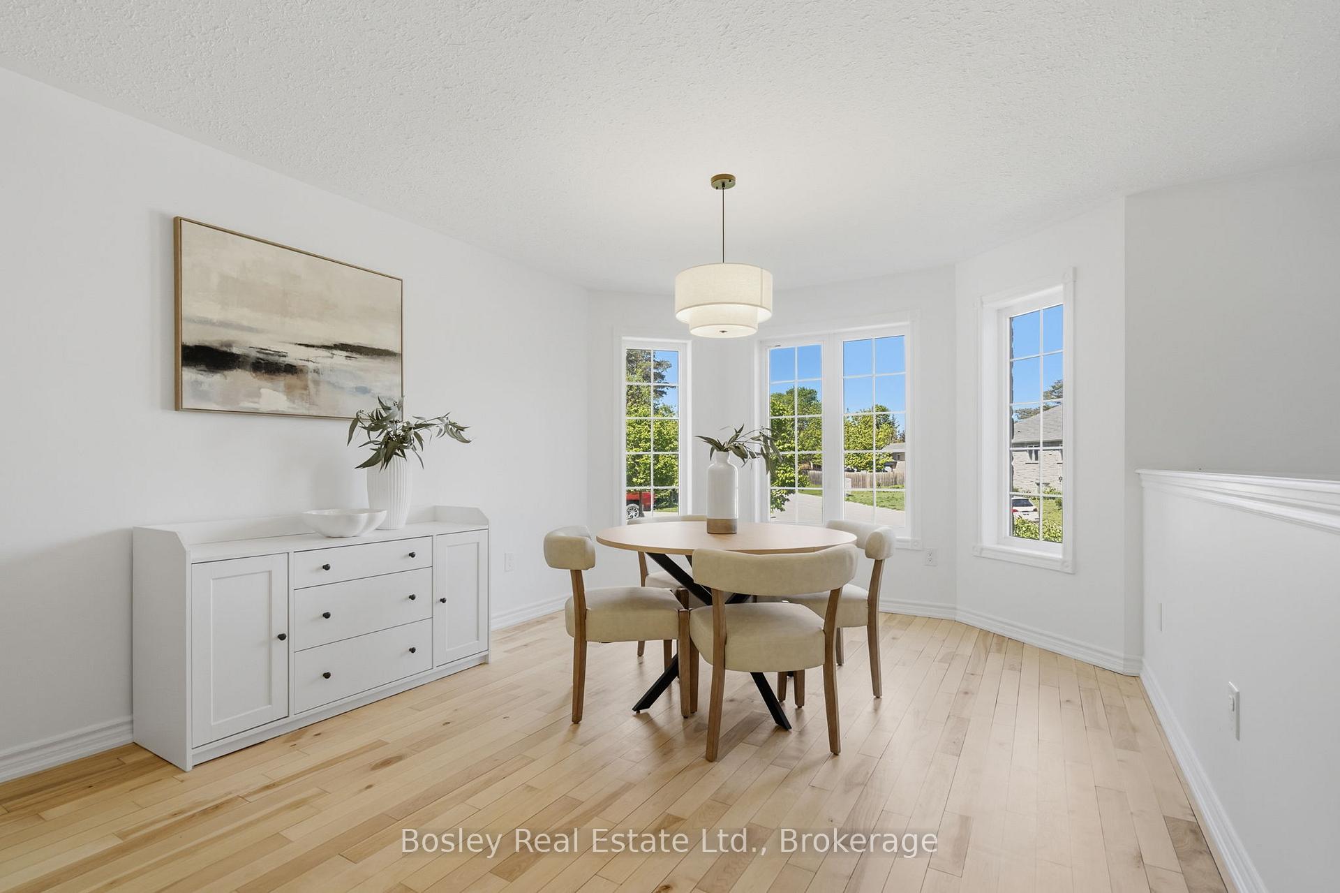 Photo 7 of 208 Lamont Court, Clearview, Stayner — HOMEH