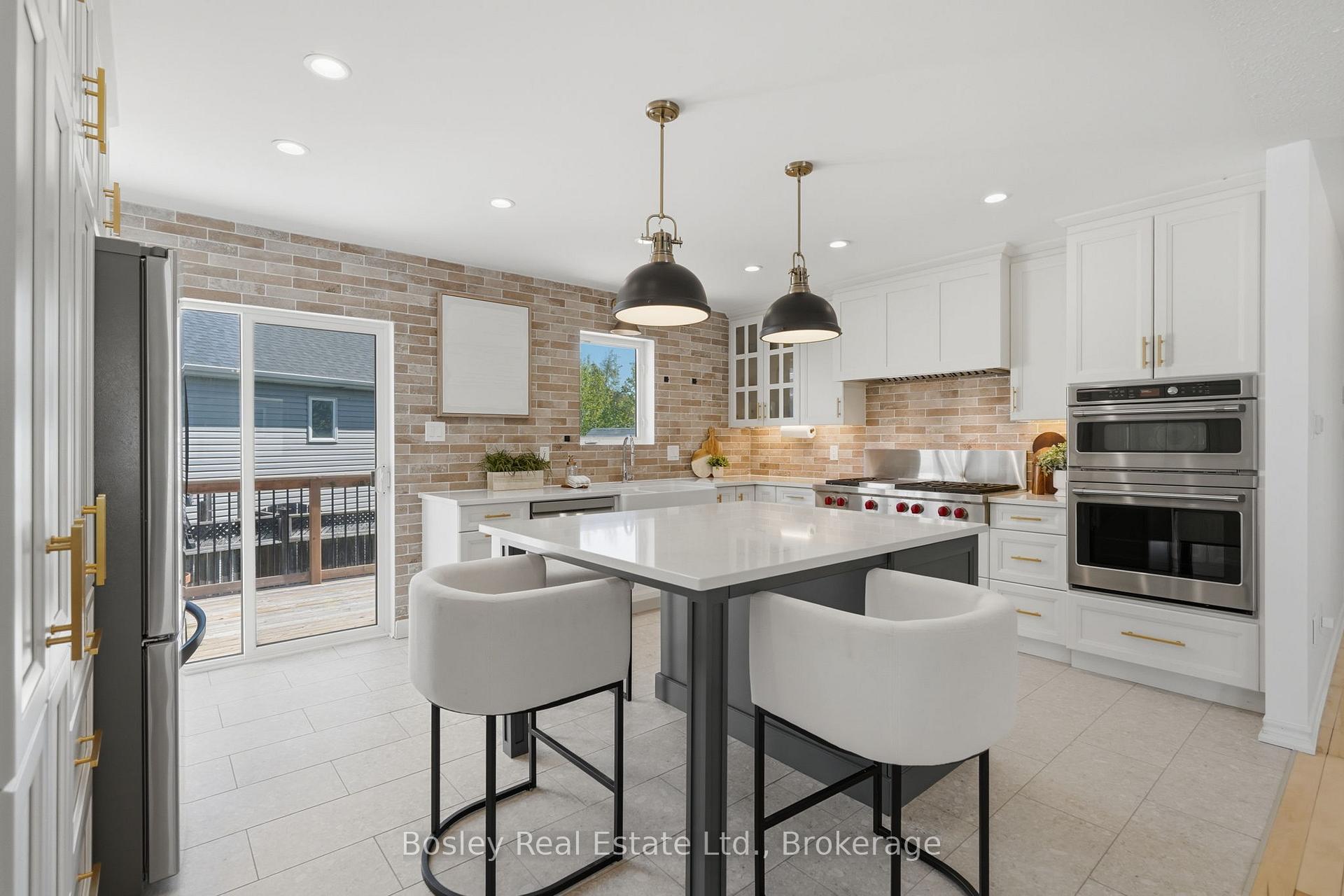 Photo 9 of 208 Lamont Court, Clearview, Stayner — HOMEH